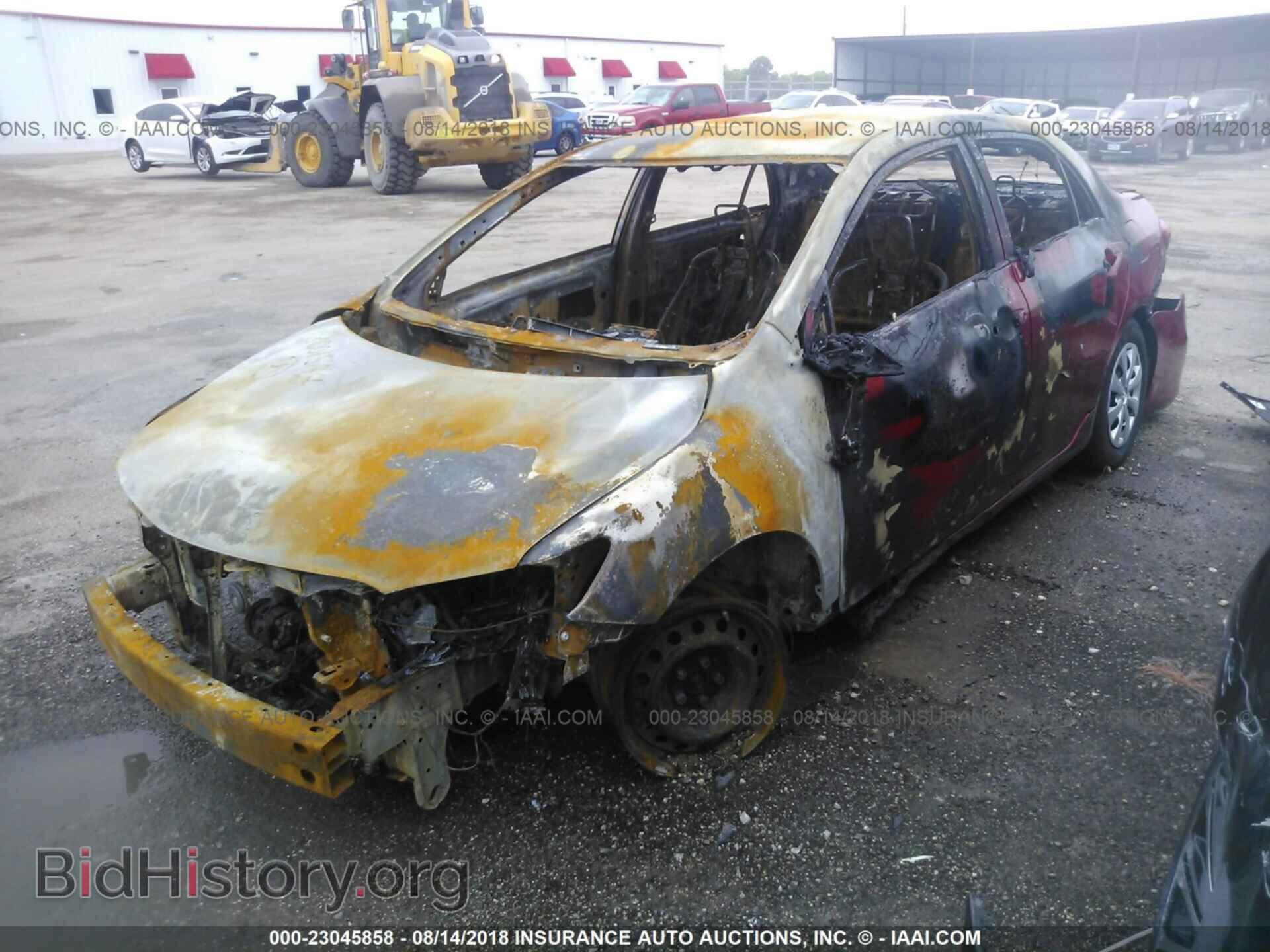 2013 Toyota Corolla - VIN: 2T1BU4EE9DC005248 - Фото 2