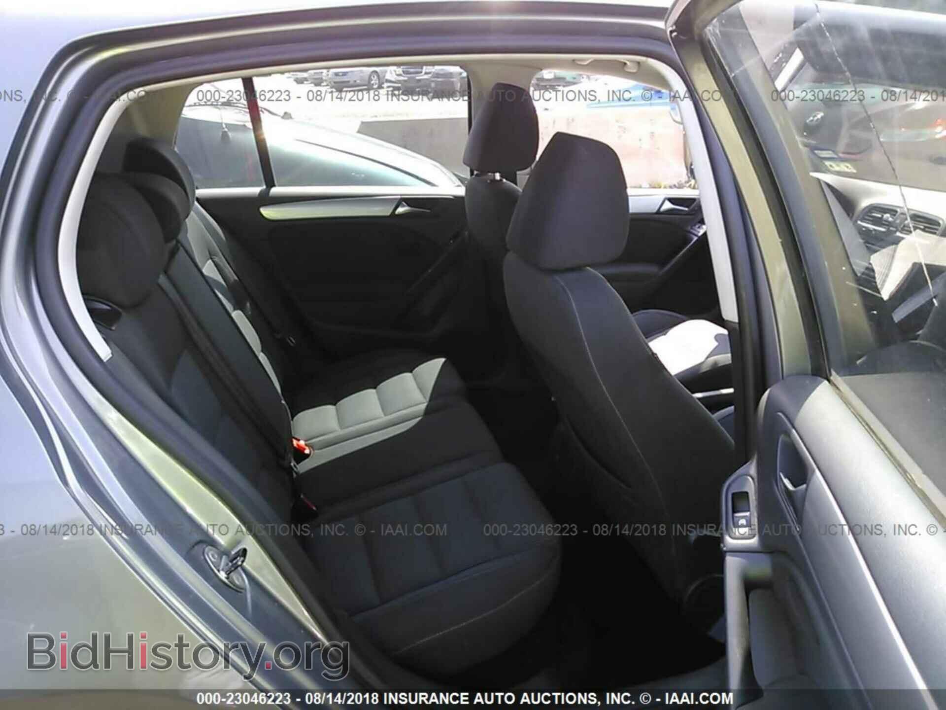 2011 Volkswagen Golf - VIN: WVWDB7AJ7BW163207 - Фото 8