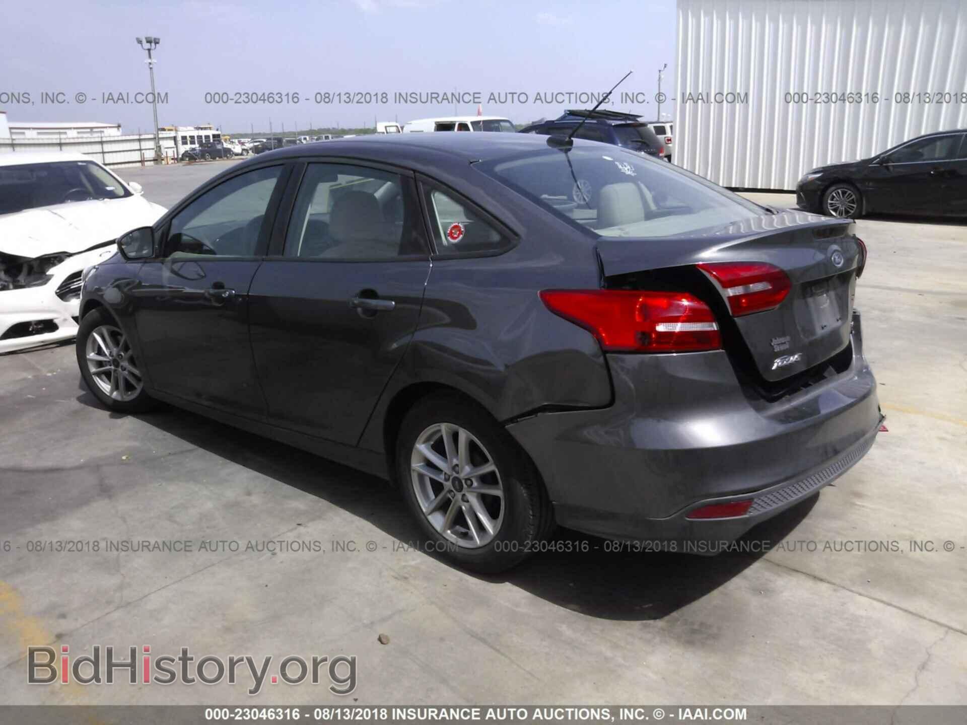 2016 Ford Focus - VIN: 1FADP3F22GL343852 - Фото 3