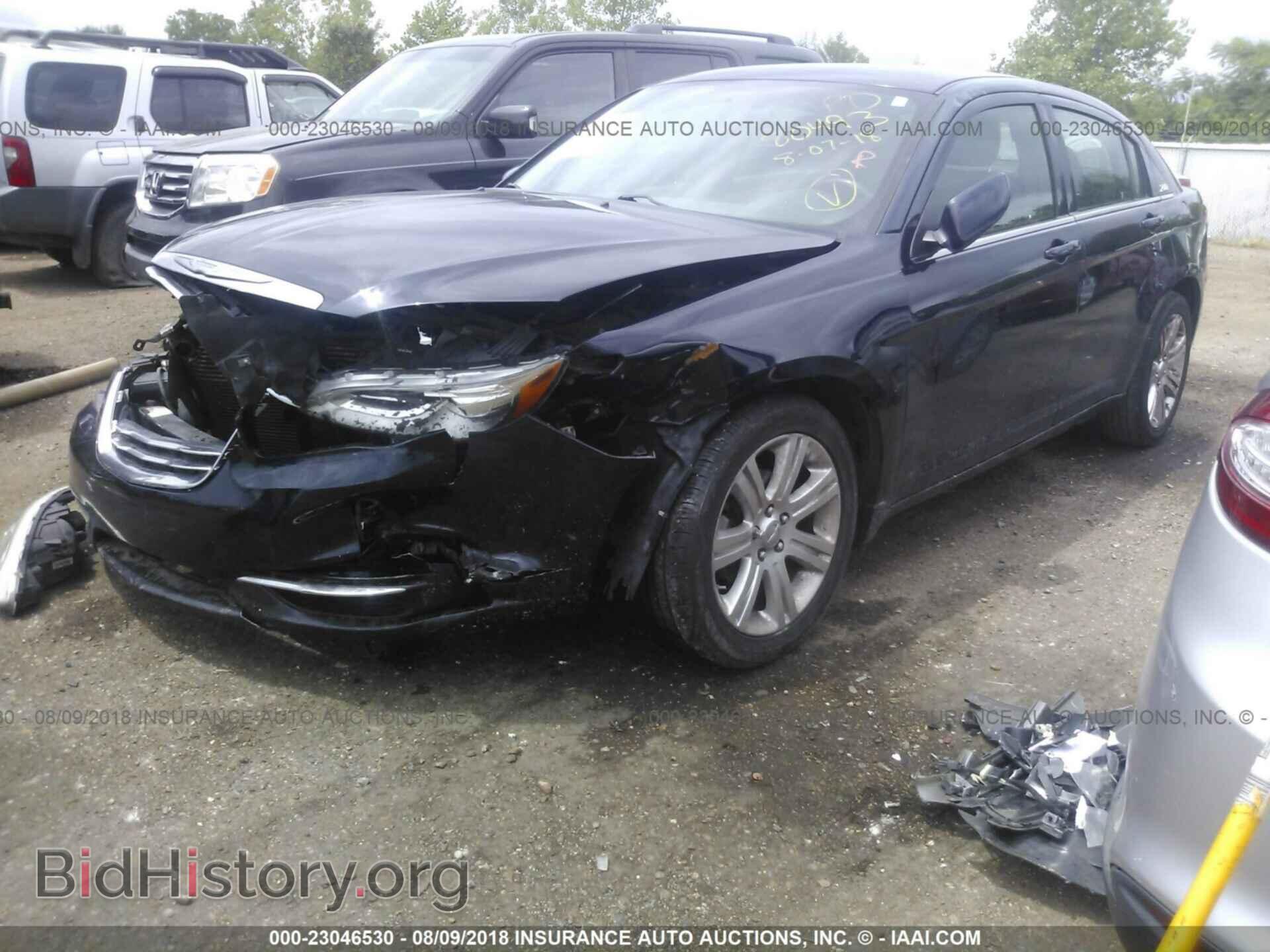 2012 Chrysler 200 - VIN: 1C3CCBBB0CN298575 - Photo 2