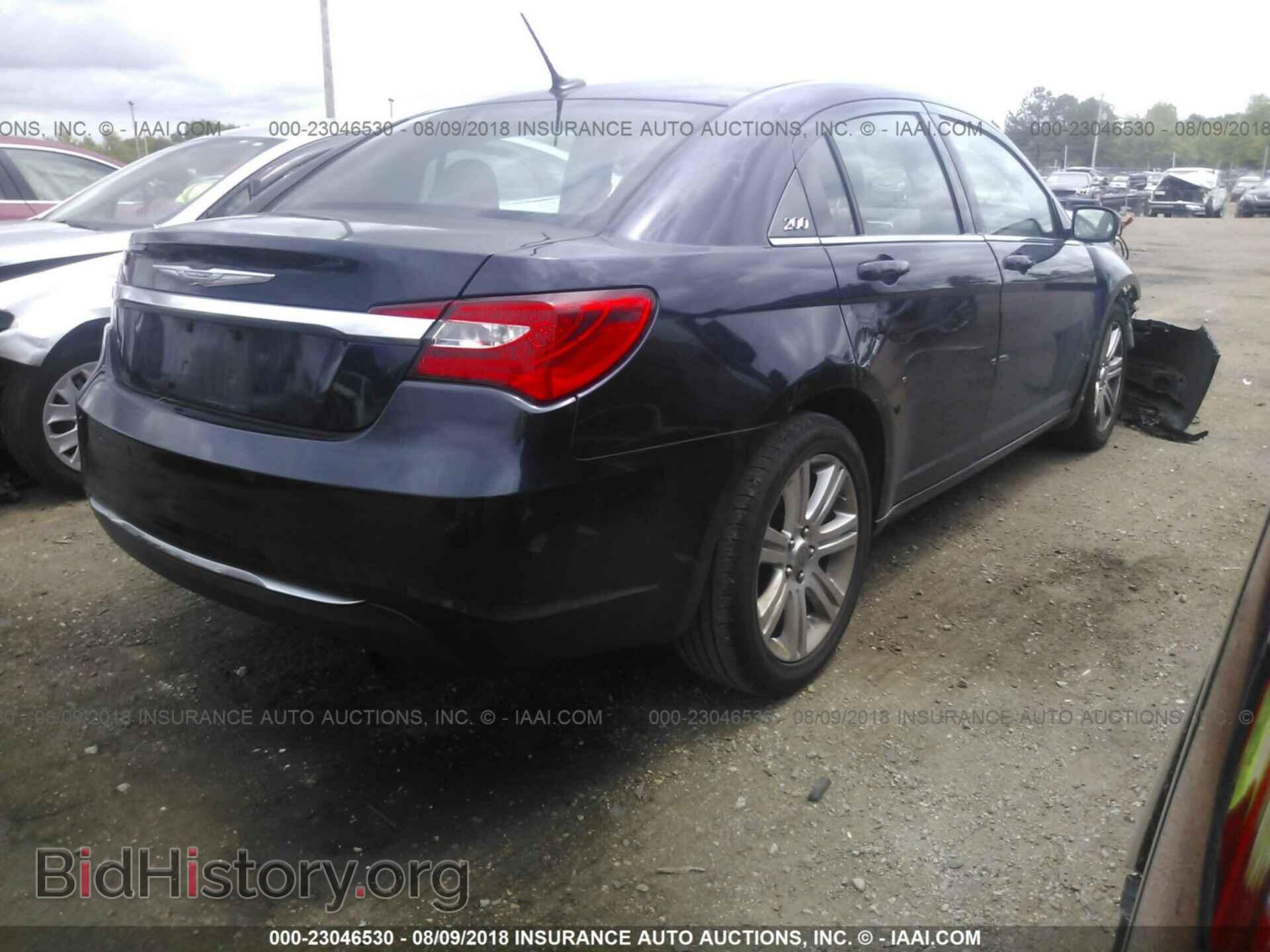 2012 Chrysler 200 - VIN: 1C3CCBBB0CN298575 - Photo 4