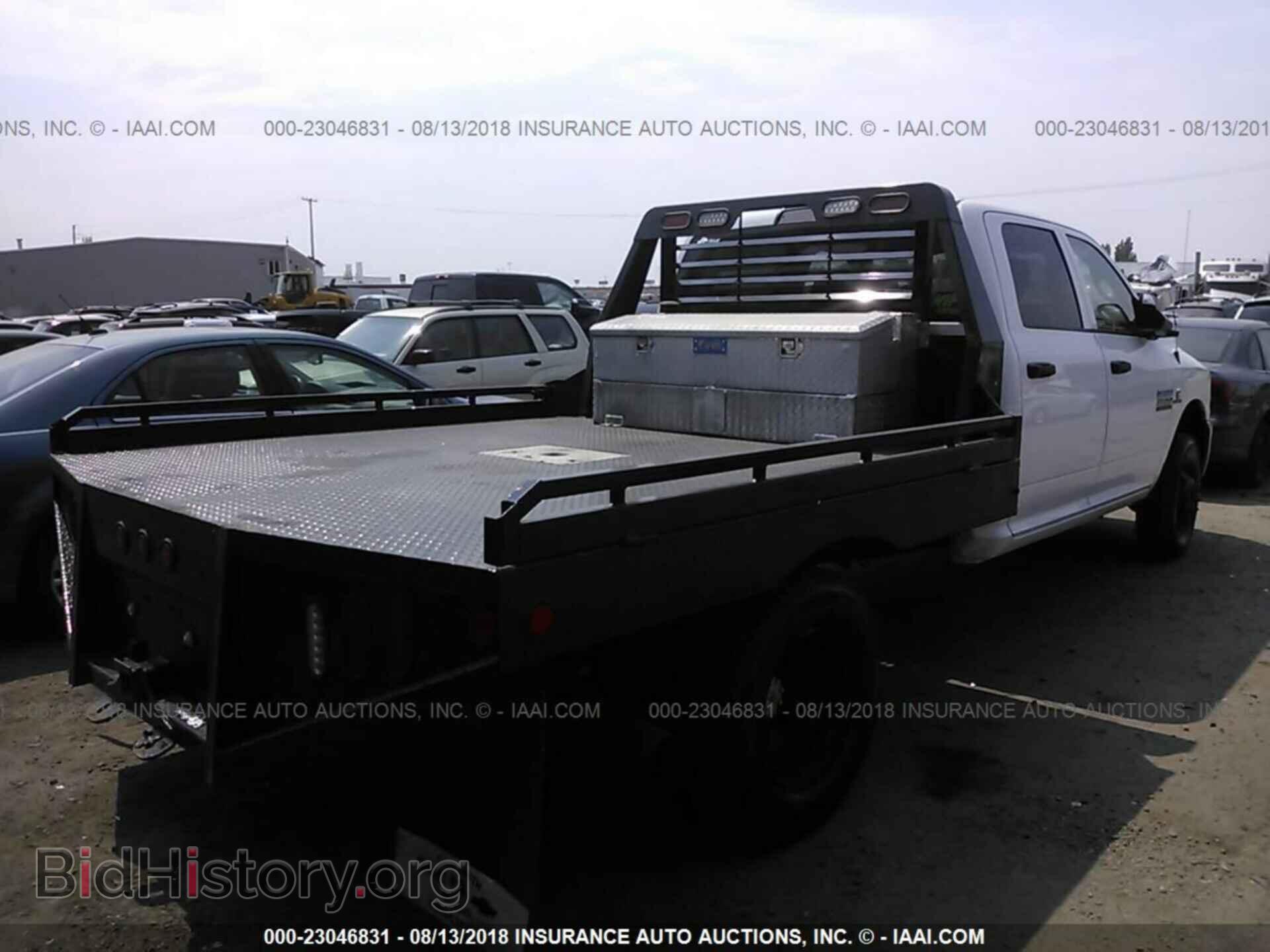 2016 Ram 3500 - VIN: 3C7WRTCL9GG235044 - Photo 4