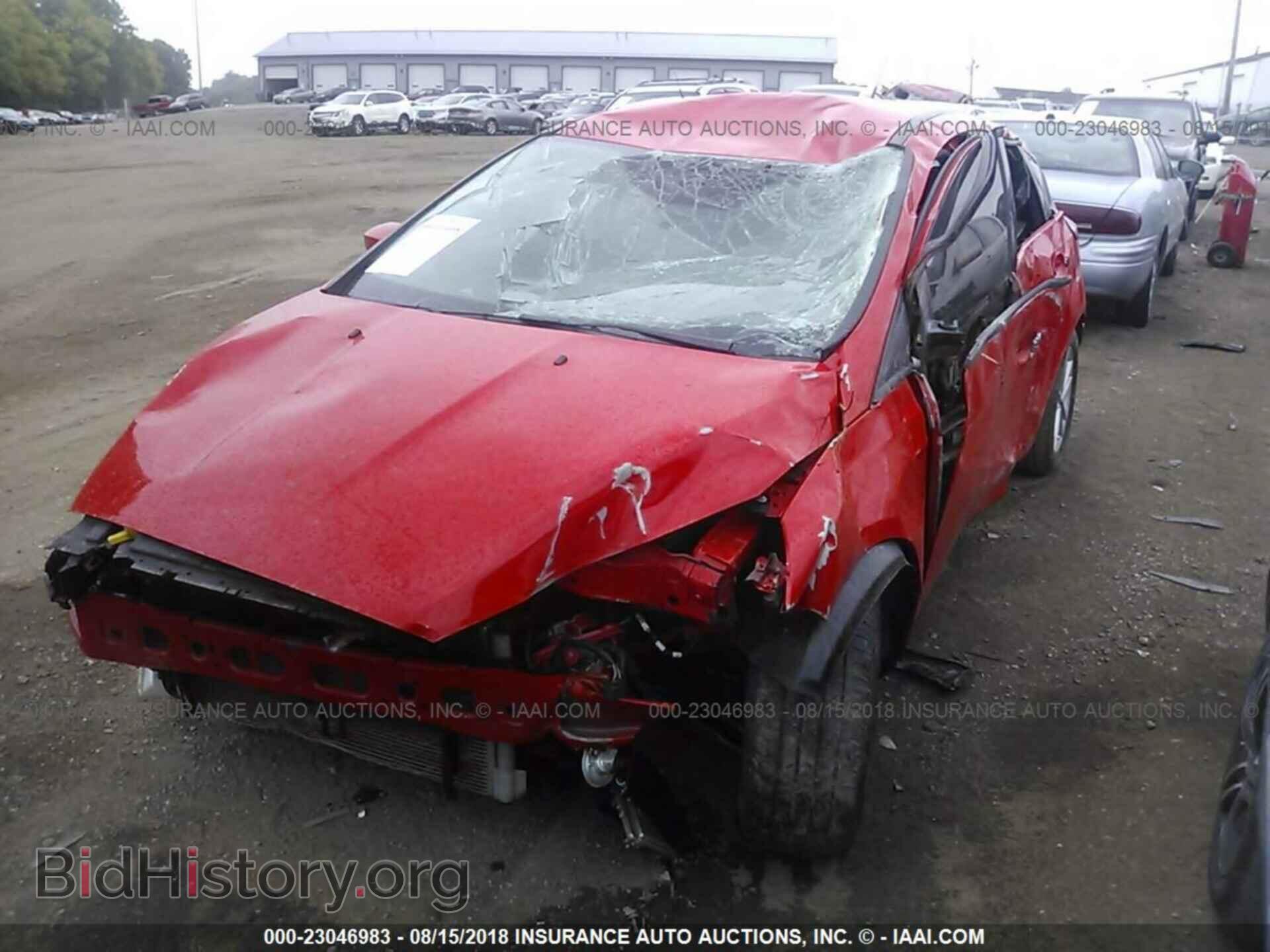 2016 Ford Focus - VIN: 1FADP3K24GL364160 - Фото 2