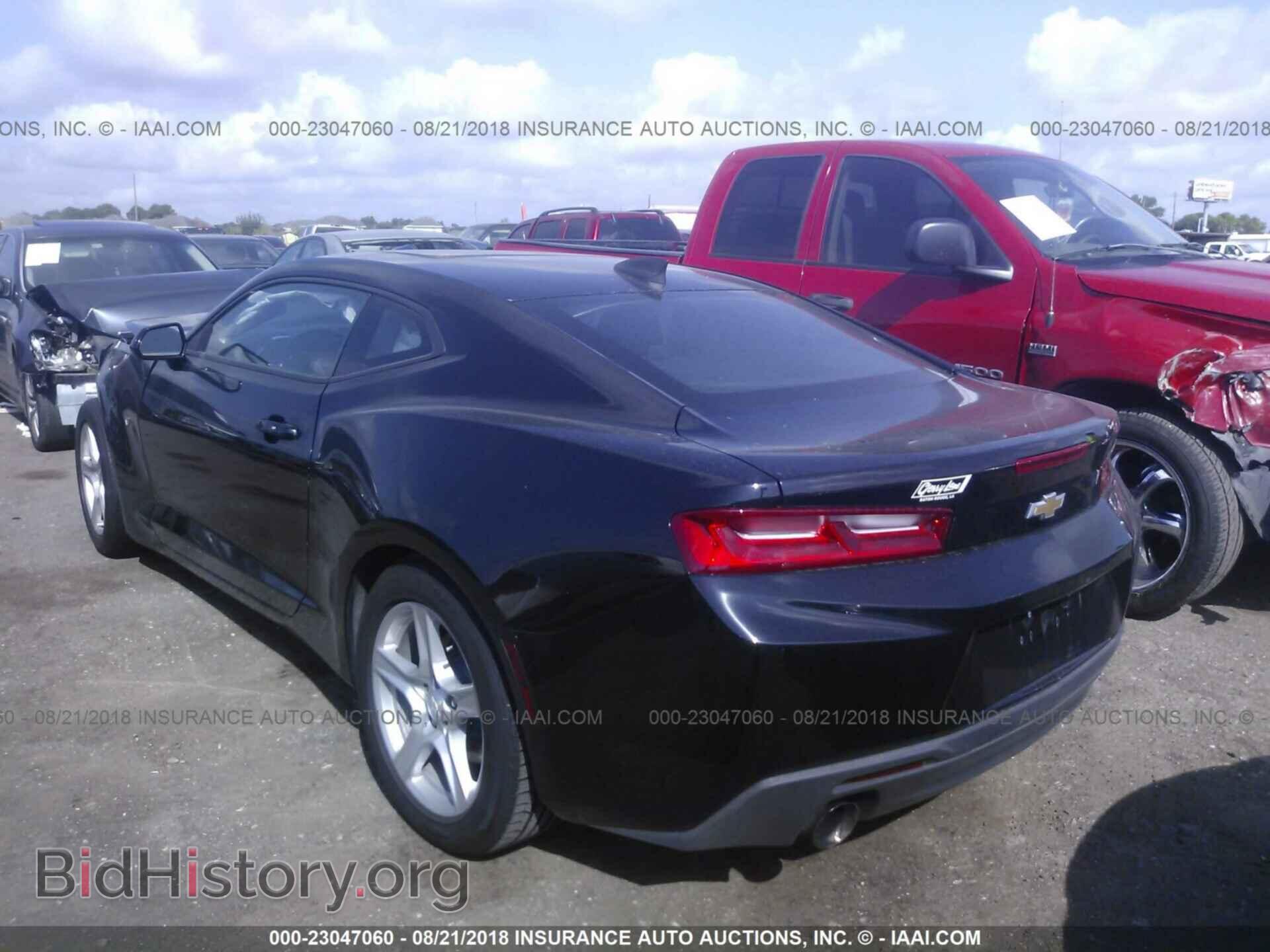 2017 Chevrolet Camaro - VIN: 1G1FB1RX9H0176558 - Фото 3