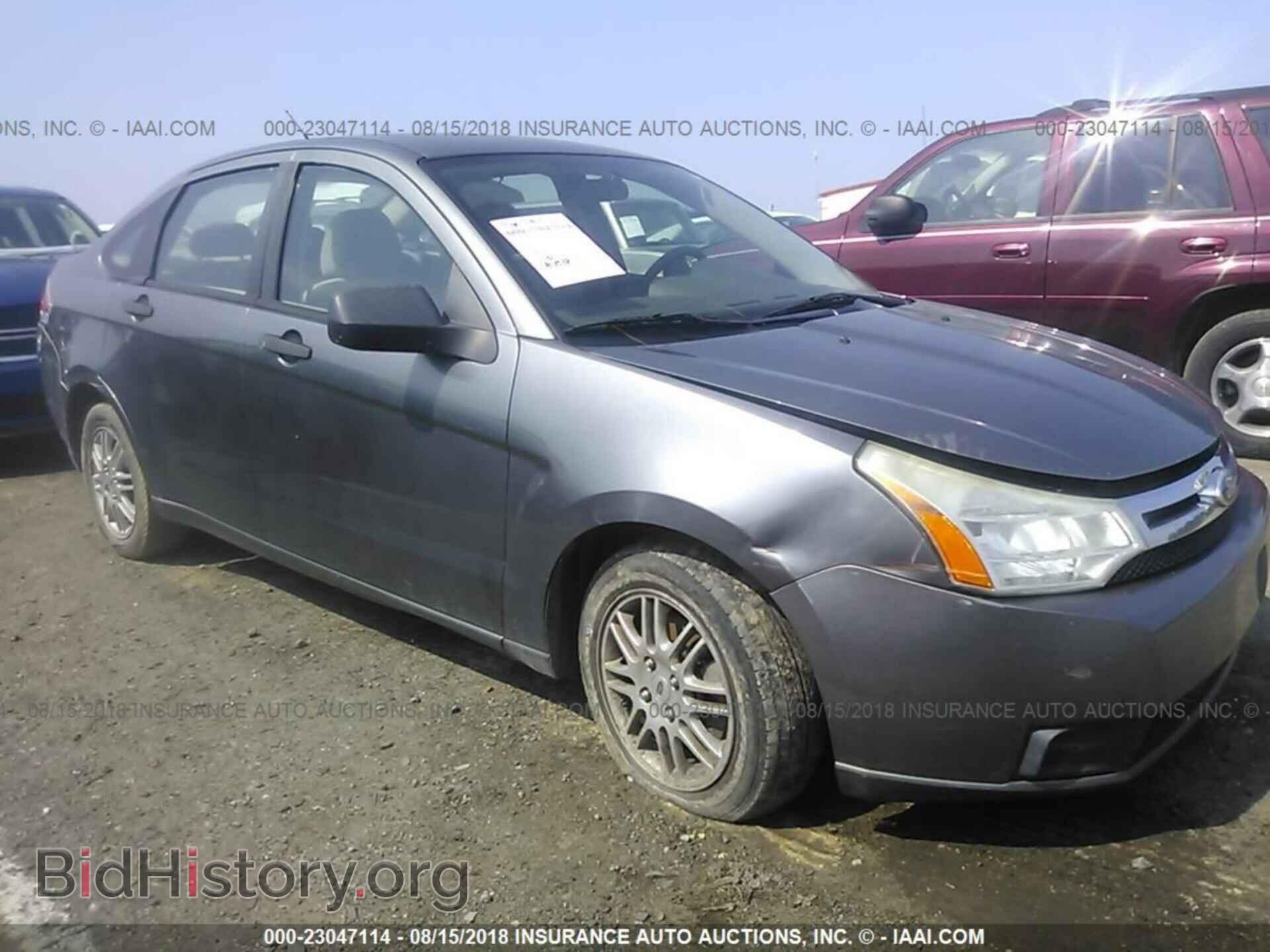 Photo 1FAHP3FN2BW122402 - Ford Focus 2011