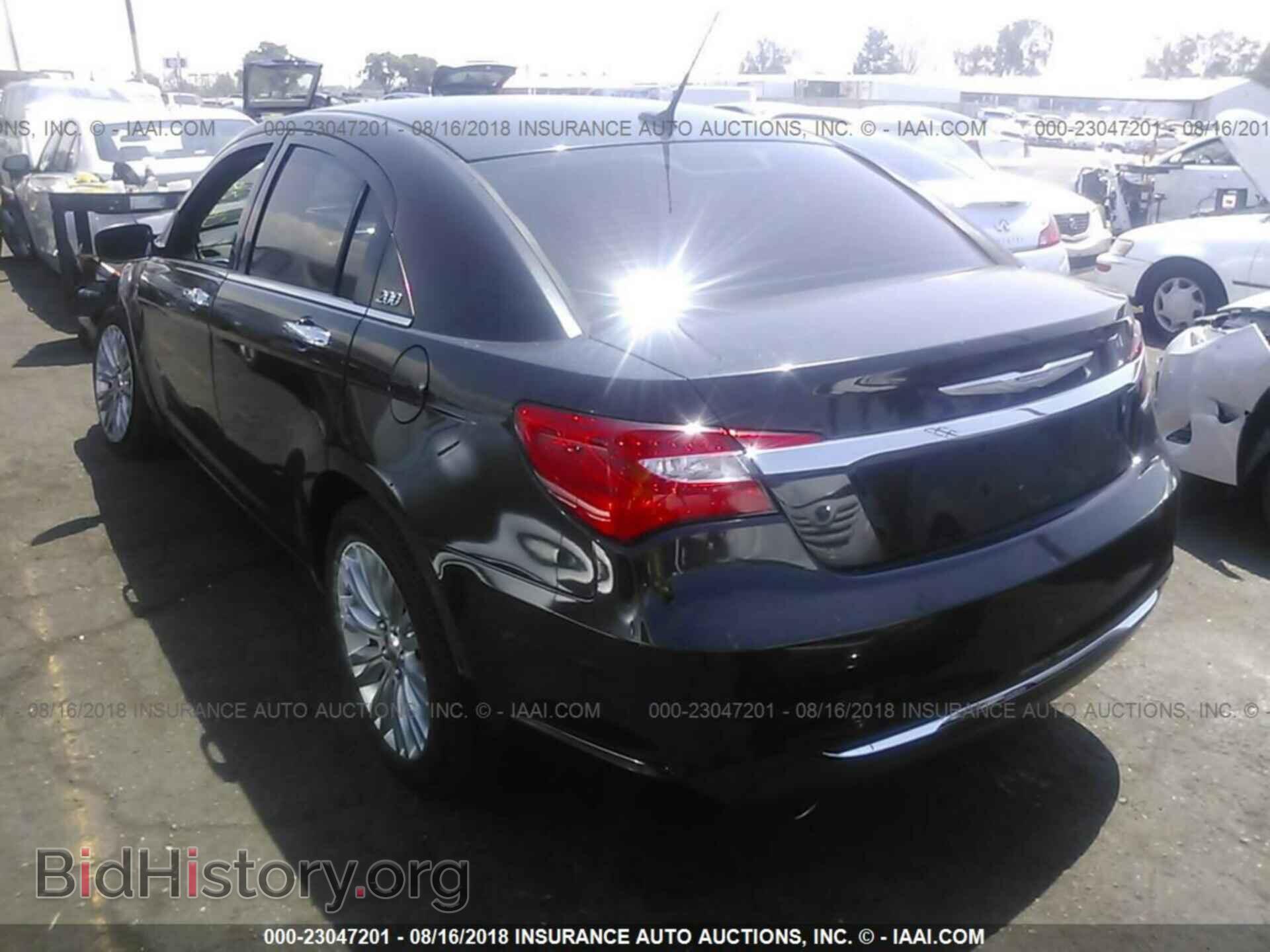 2011 Chrysler 200 - VIN: 1C3BC2FG4BN519935 - Фото 3