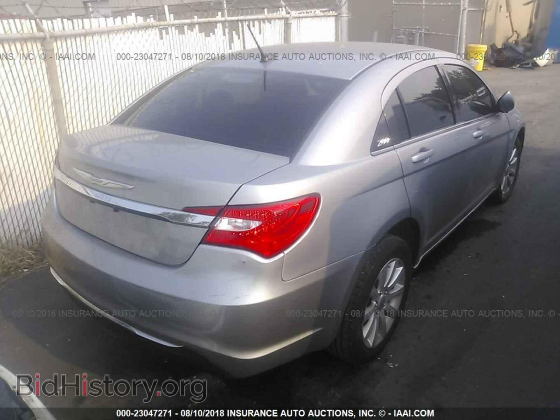 2013 CHRYSLER 200 - VIN: 1C3CCBBB3DN764565 - Photo 4