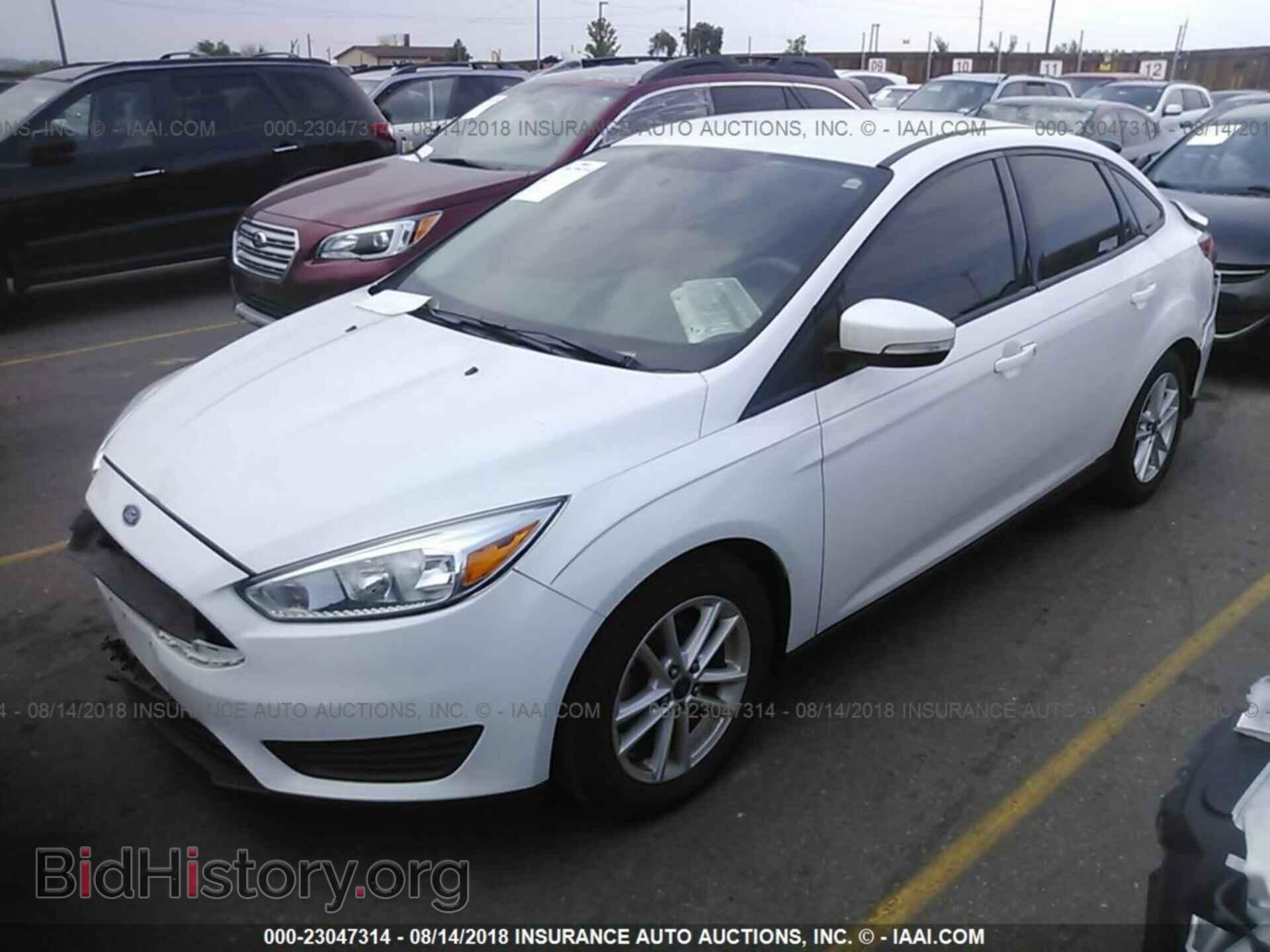 2015 Ford Focus - VIN: 1FADP3F23FL300037 - Фото 2
