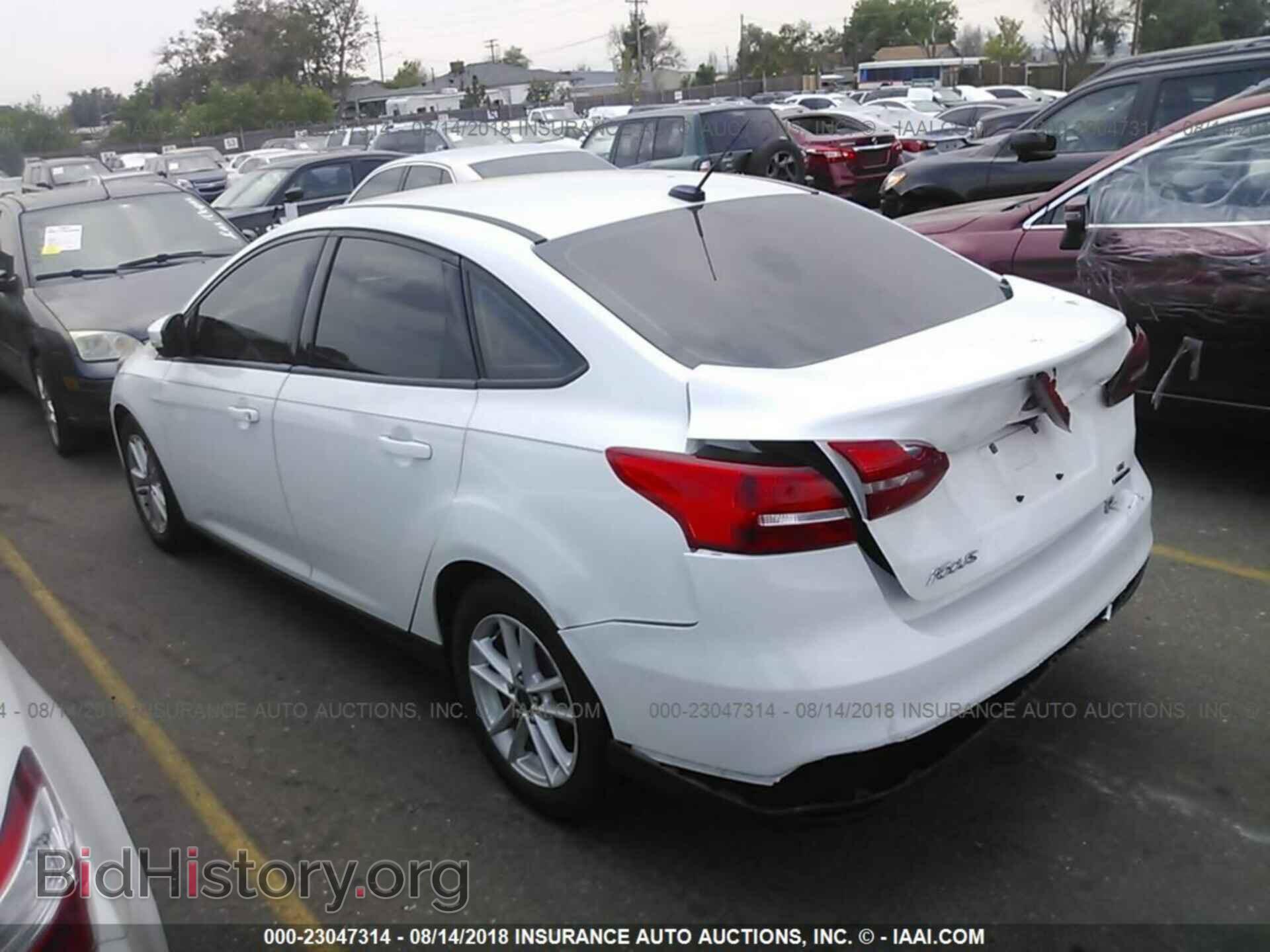 2015 Ford Focus - VIN: 1FADP3F23FL300037 - Фото 3