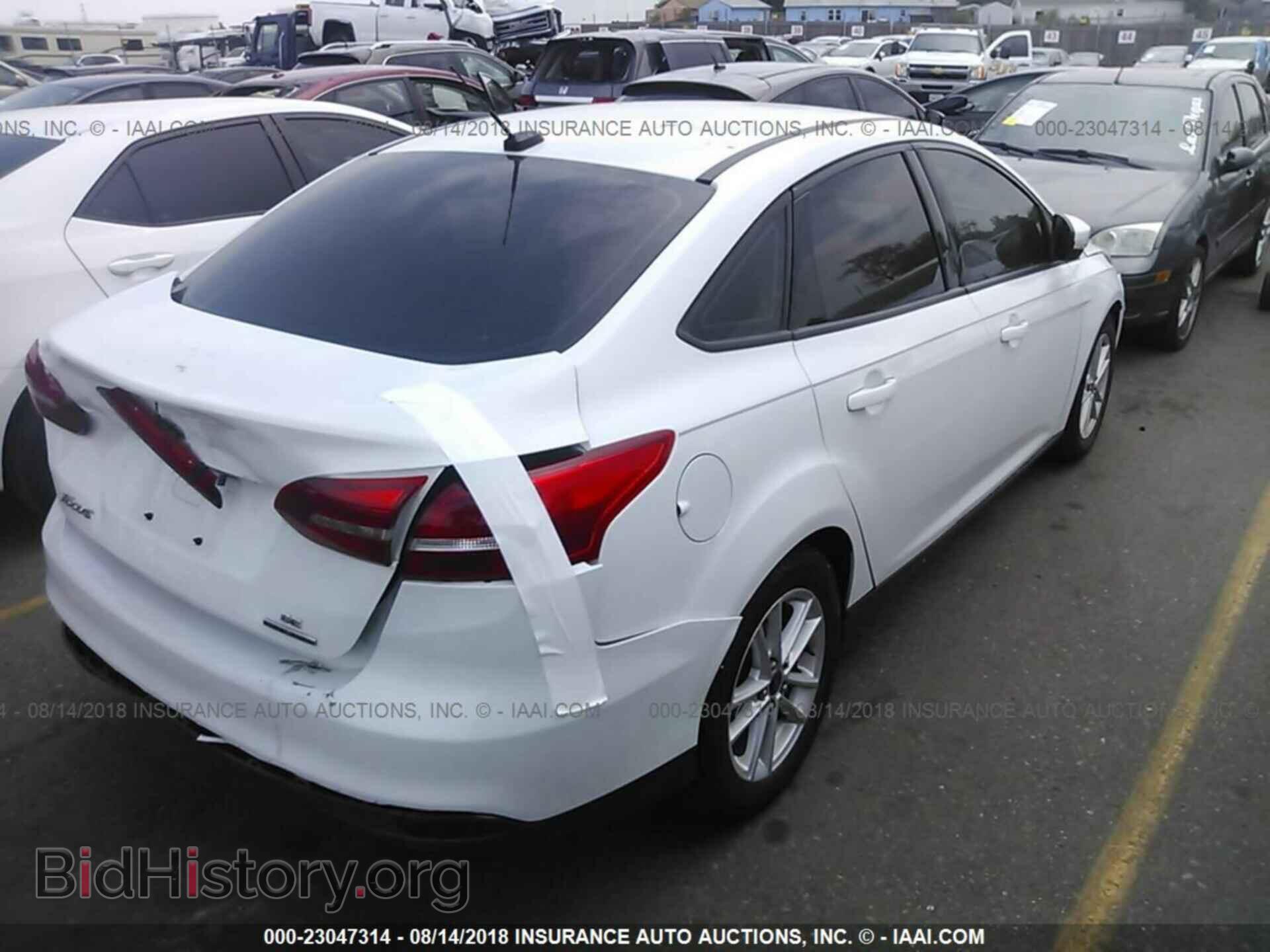 2015 Ford Focus - VIN: 1FADP3F23FL300037 - Фото 4