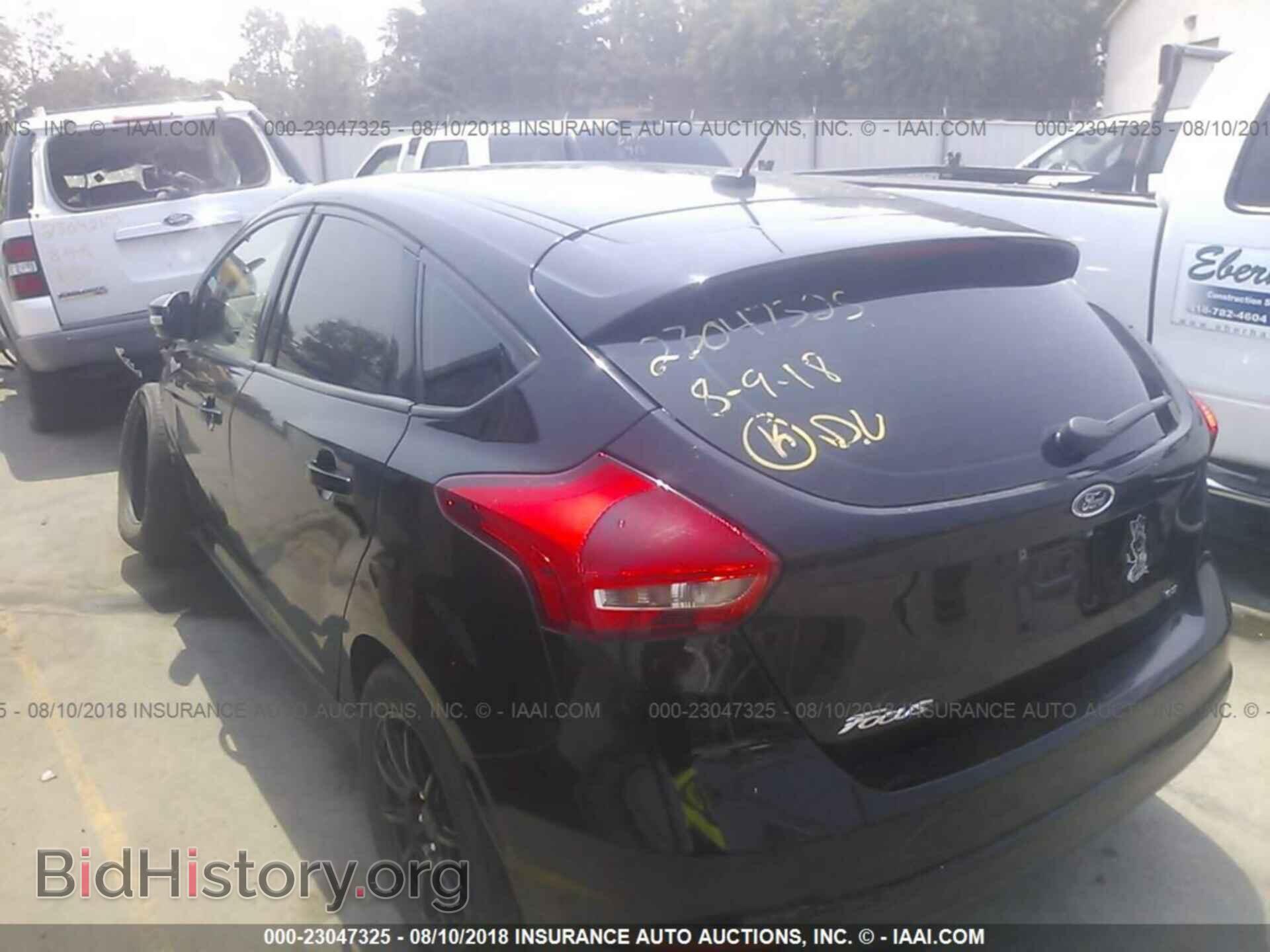 2016 Ford Focus - VIN: 1FADP3K22GL329360 - Фото 3