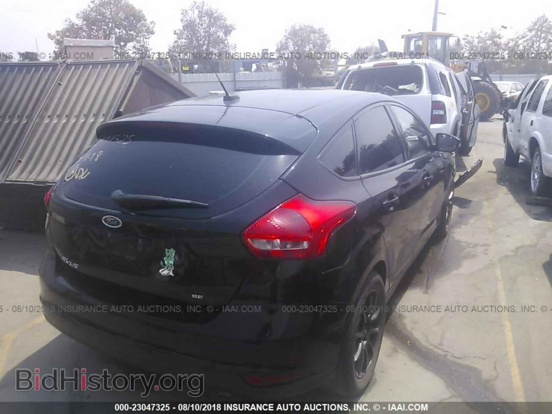 2016 Ford Focus - VIN: 1FADP3K22GL329360 - Фото 4