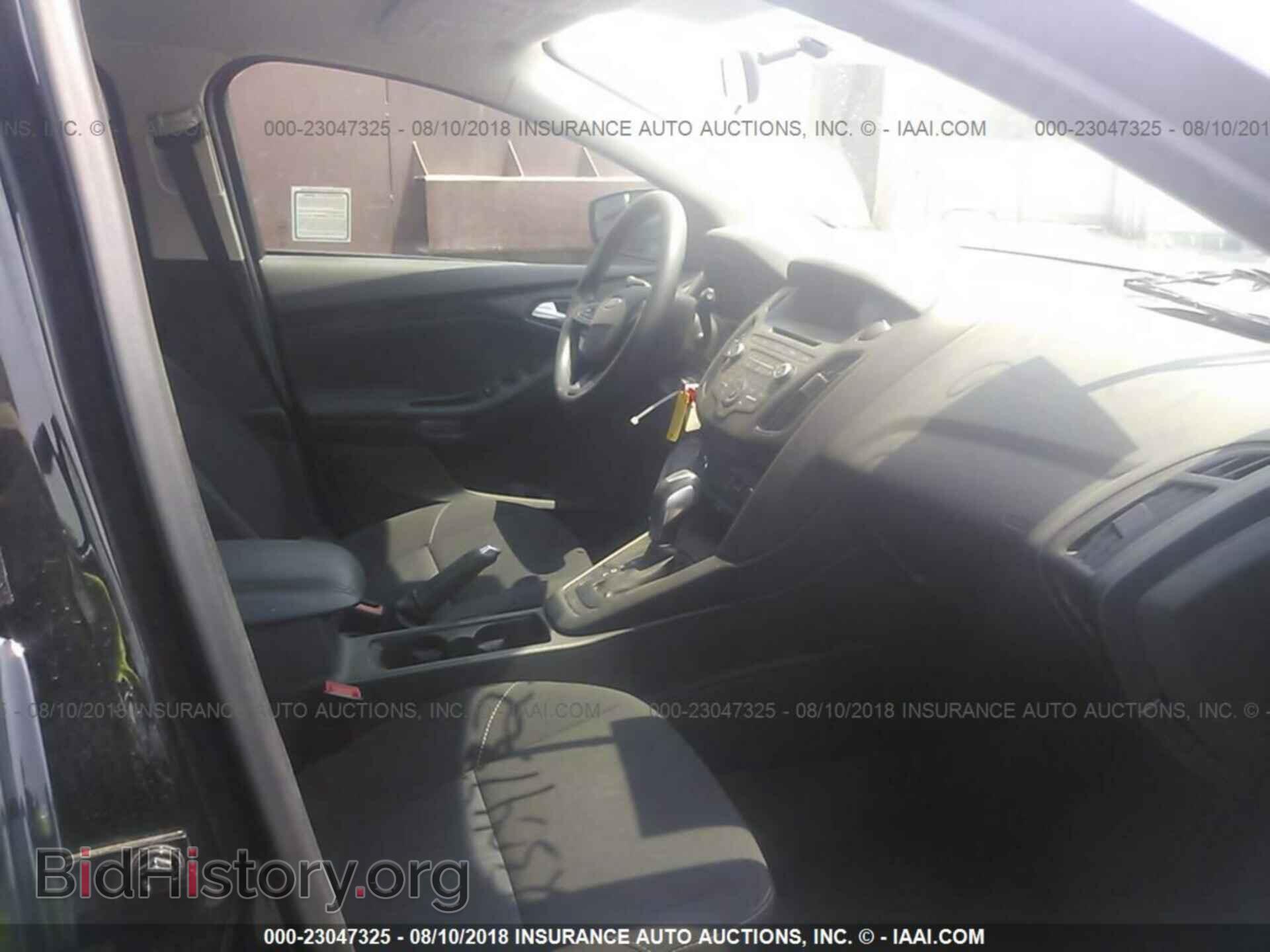 2016 Ford Focus - VIN: 1FADP3K22GL329360 - Фото 5