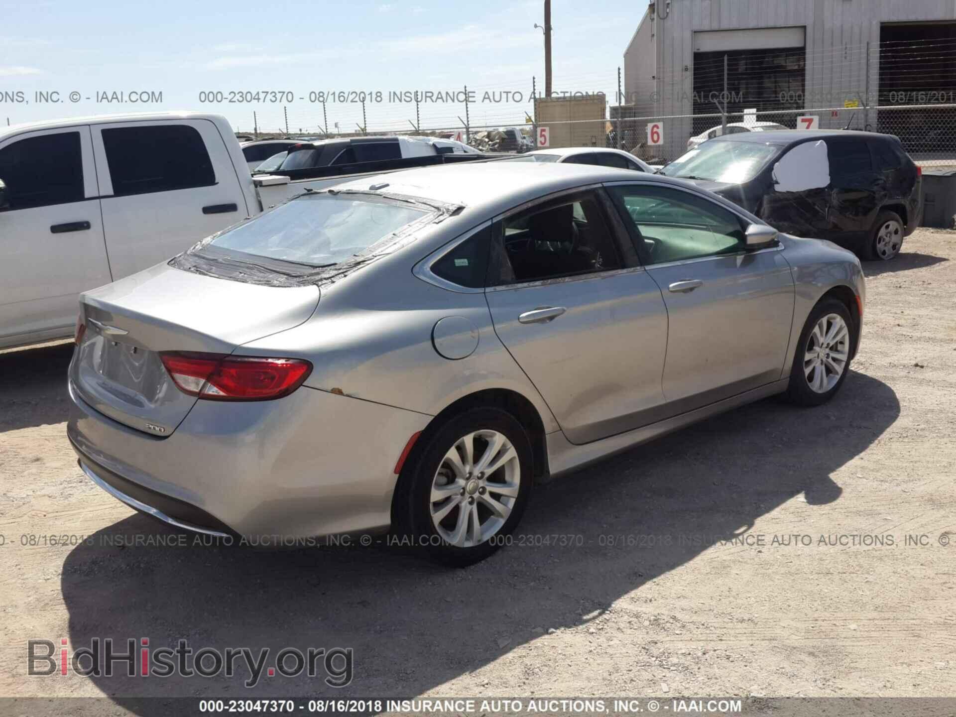 2015 Chrysler 200 - VIN: 1C3CCCAB5FN701445 - Фото 4