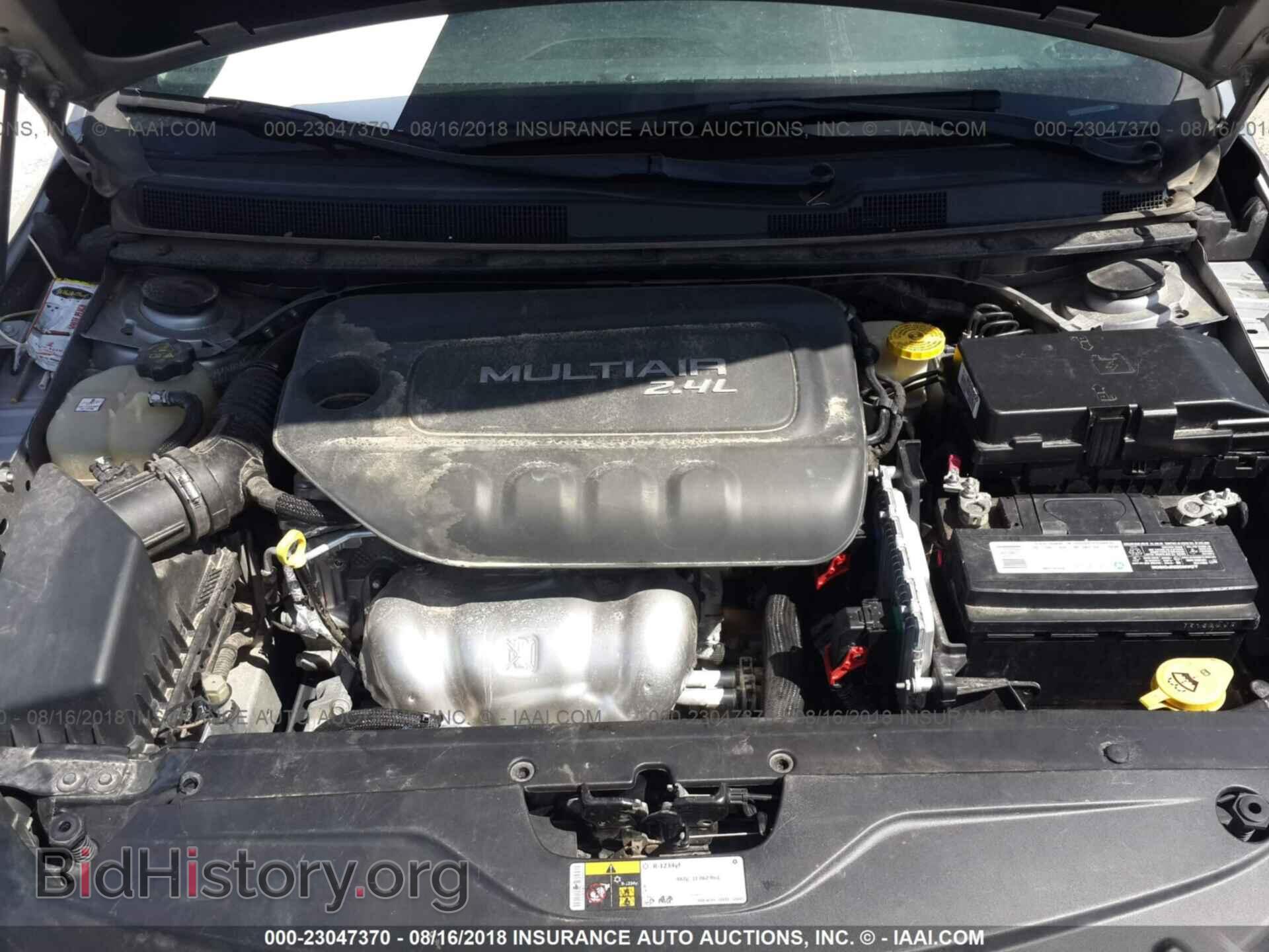 2015 Chrysler 200 - VIN: 1C3CCCAB5FN701445 - Фото 10