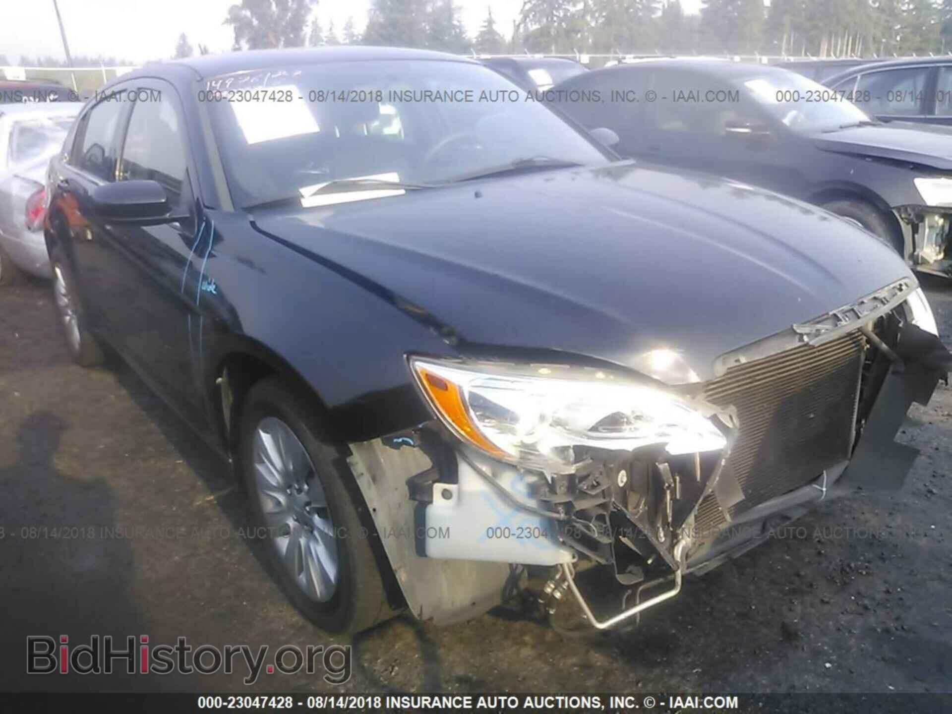 Photo 1C3CCBAB8DN691310 - Chrysler 200 2013