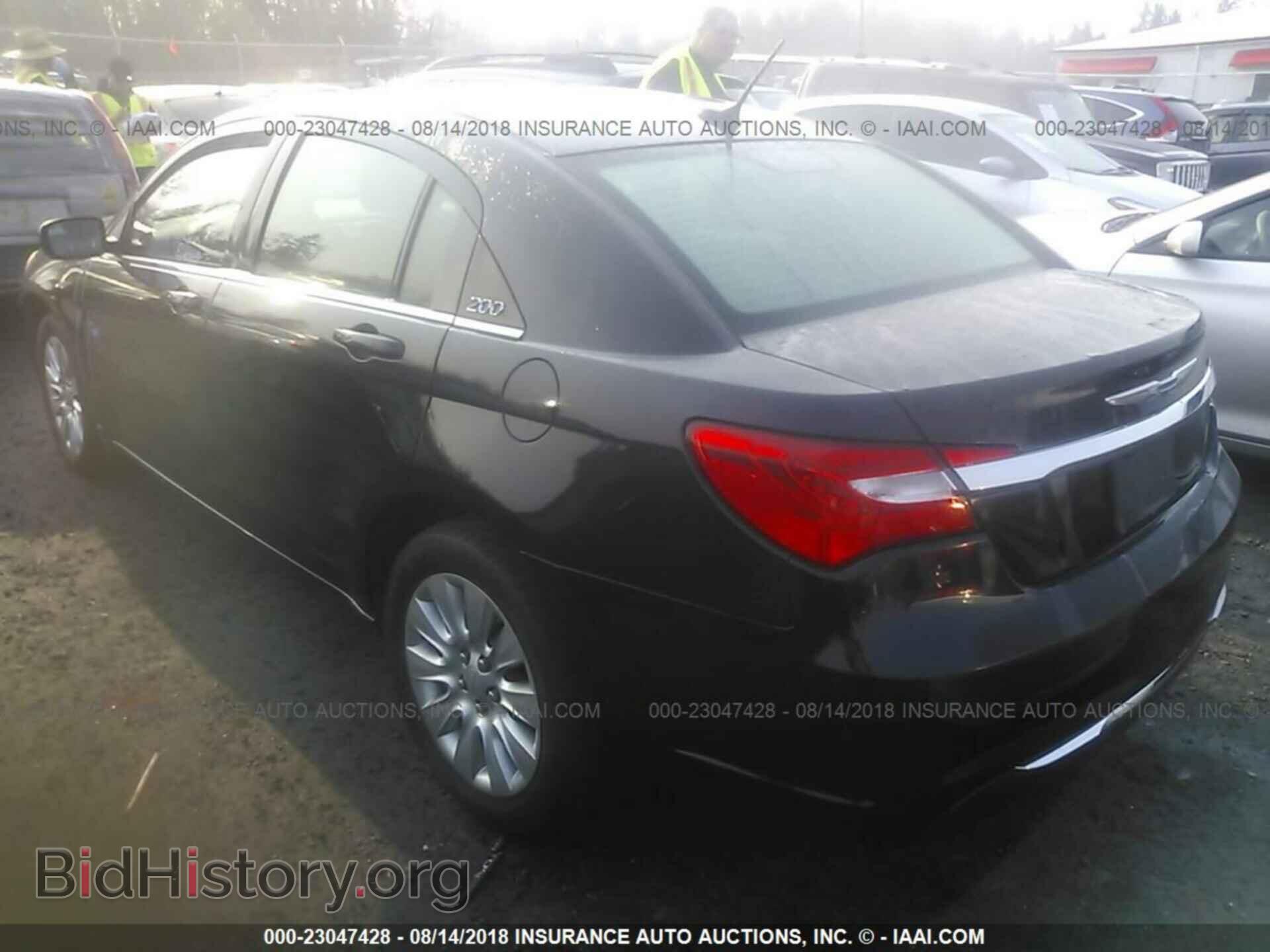 2013 Chrysler 200 - VIN: 1C3CCBAB8DN691310 - Фото 3