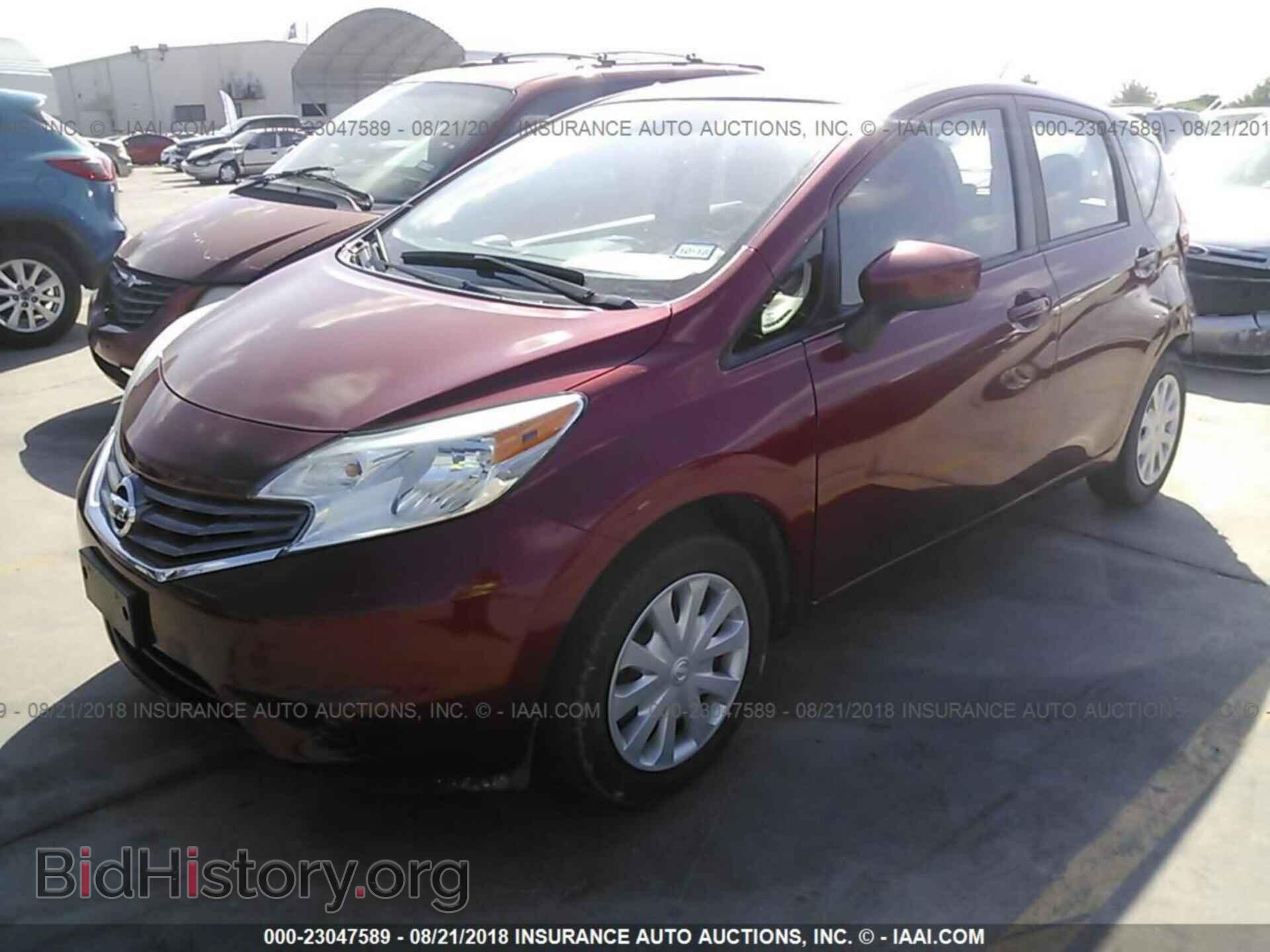 2015 Nissan Versa note - VIN: 3N1CE2CP3FL420417 - Фото 2