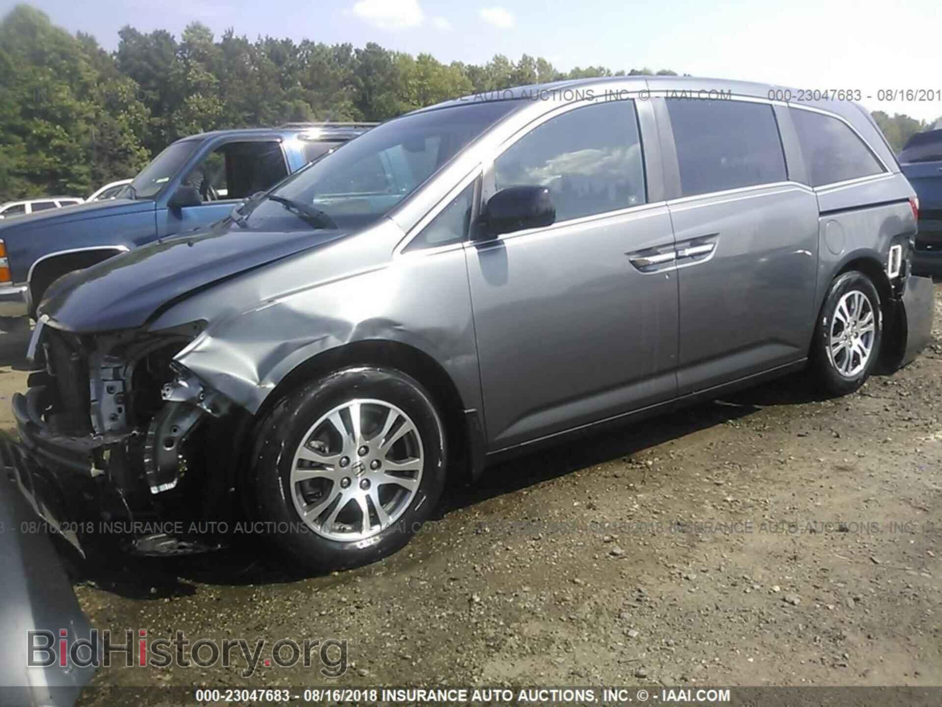 2012 Honda Odyssey - VIN: 5FNRL5H65CB056011 - Фото 2