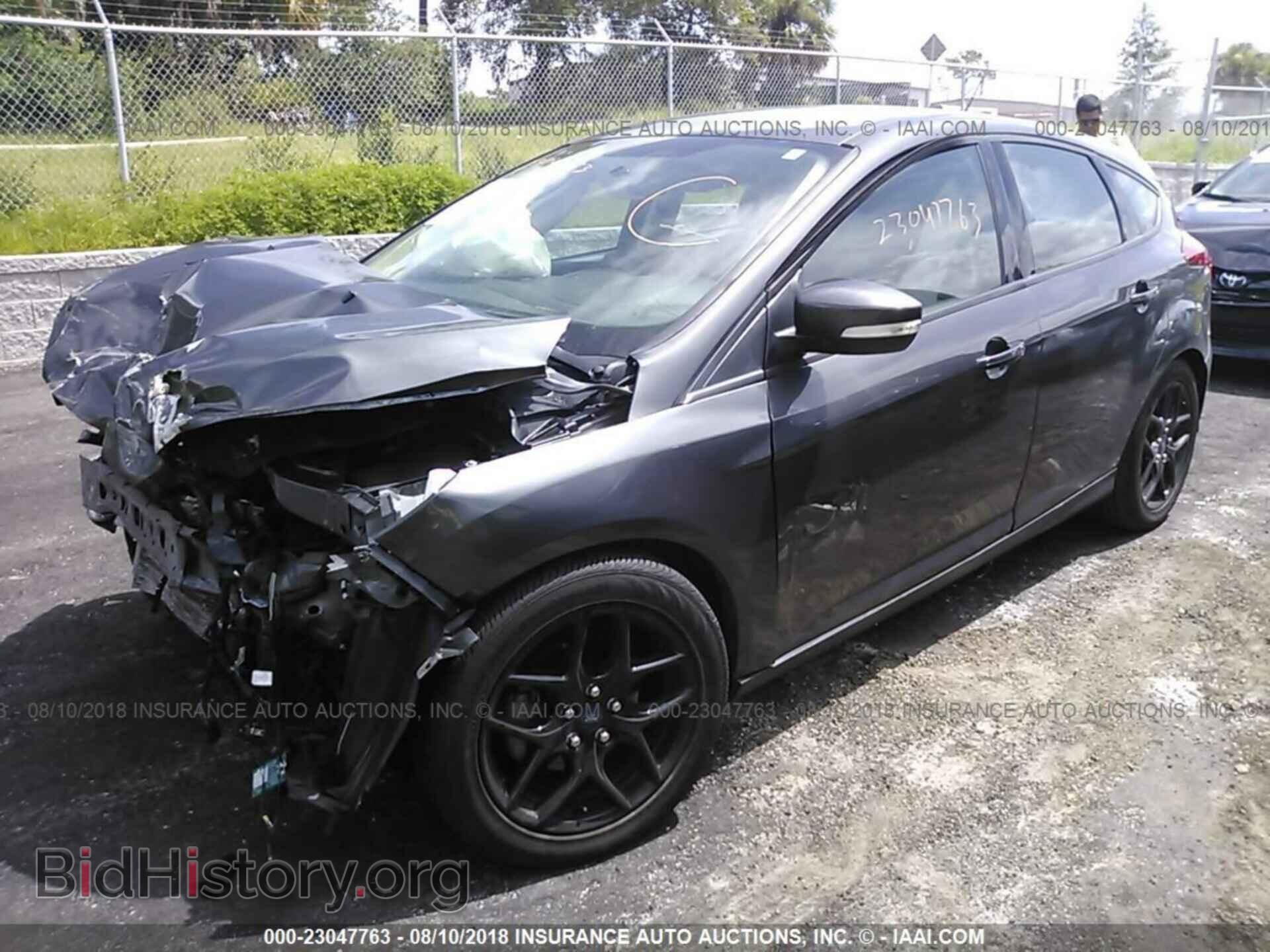 2016 Ford Focus - VIN: 1FADP3K27GL205424 - Фото 2