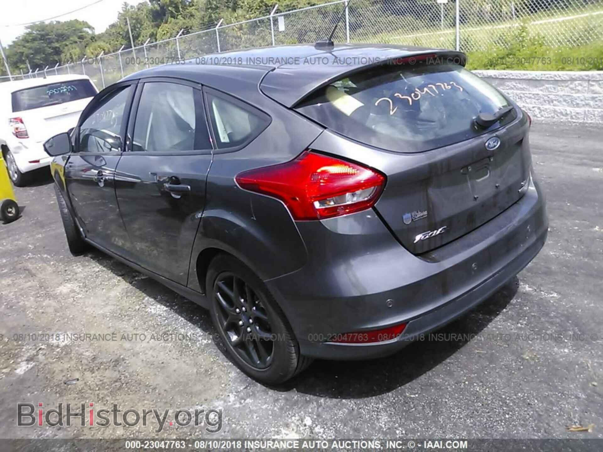 2016 Ford Focus - VIN: 1FADP3K27GL205424 - Фото 3