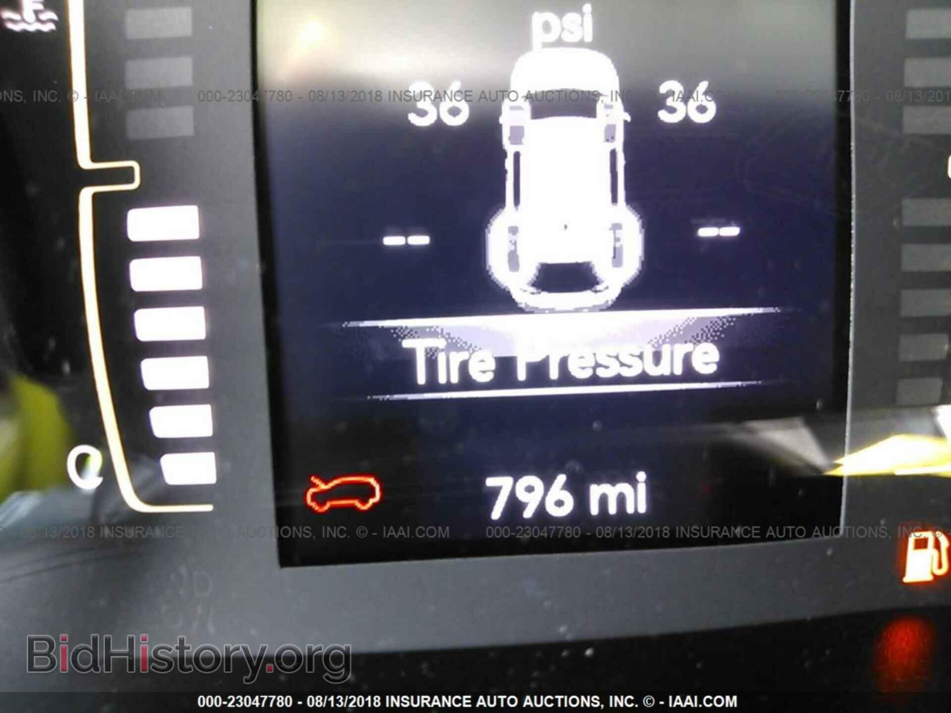2019 Jeep Cherokee - VIN: 1C4PJLLB9KD151604 - Photo 7