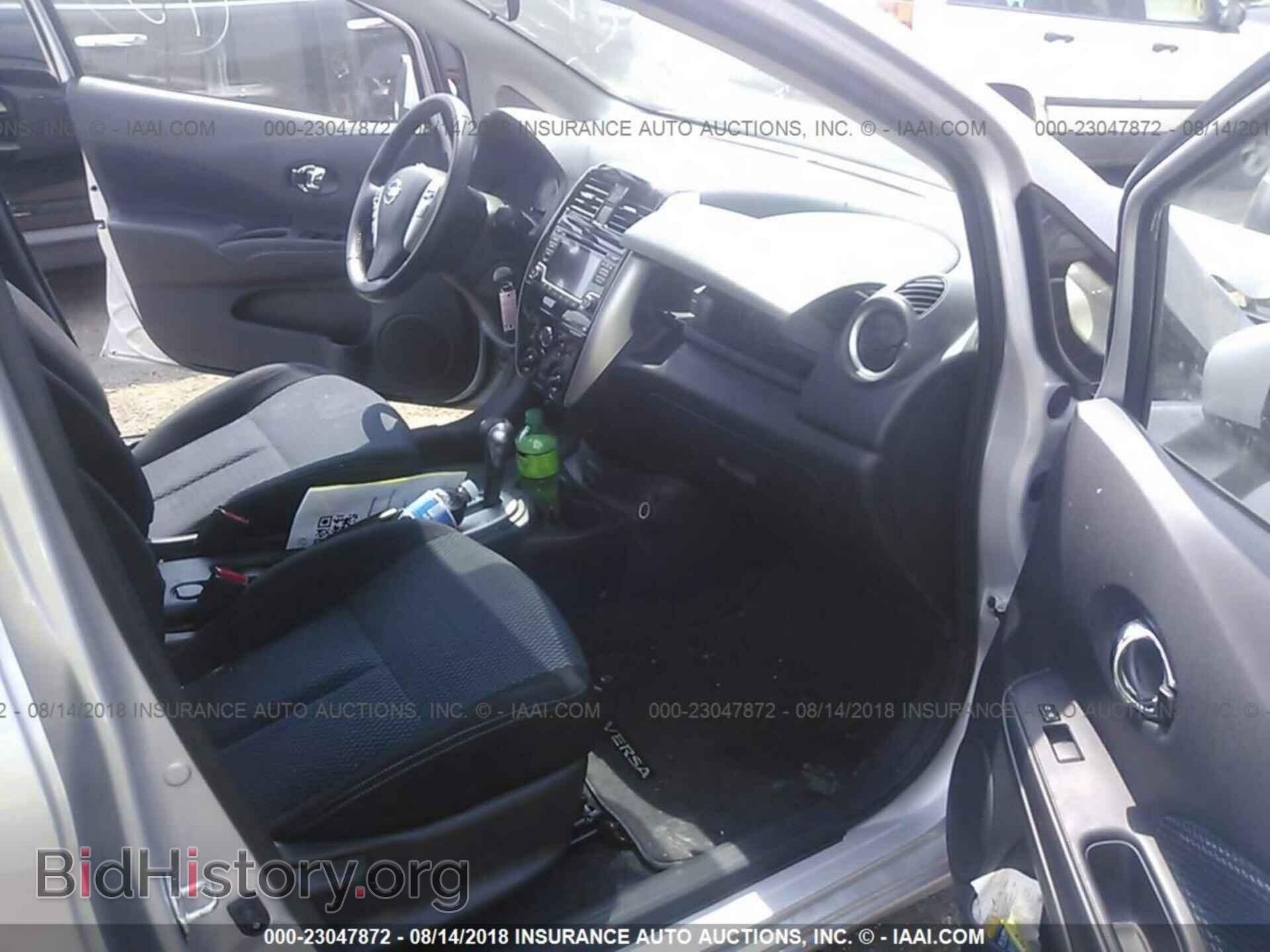2018 Nissan Versa note - VIN: 3N1CE2CP0JL352702 - Photo 5