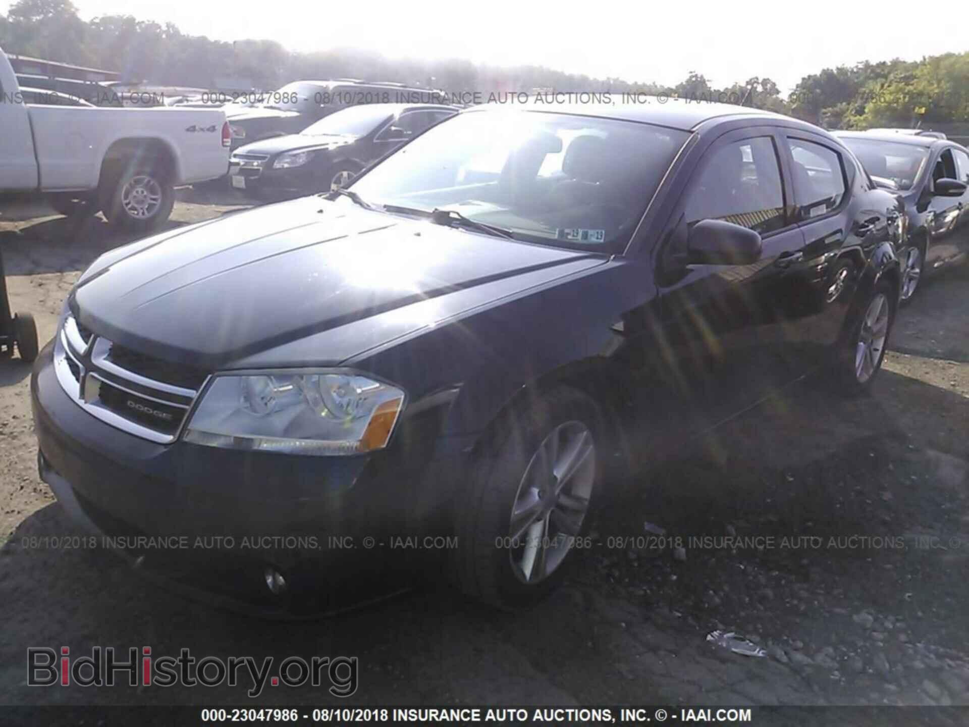 2011 Dodge Avenger - VIN: 1B3BD1FGXBN544259 - Фото 2