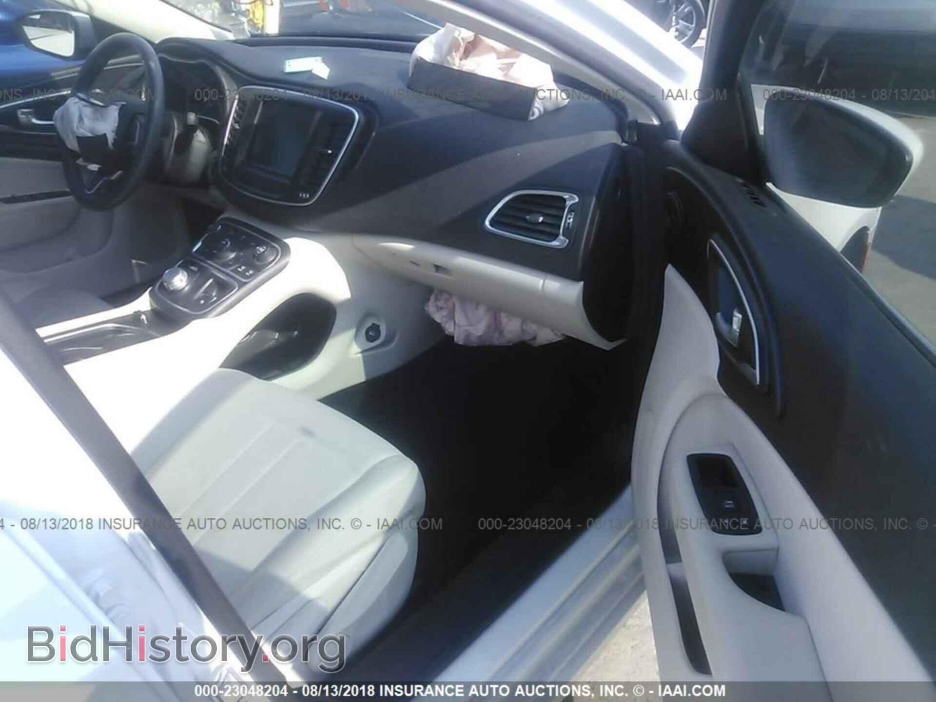 2015 Chrysler 200 - VIN: 1C3CCCAB0FN678267 - Photo 5