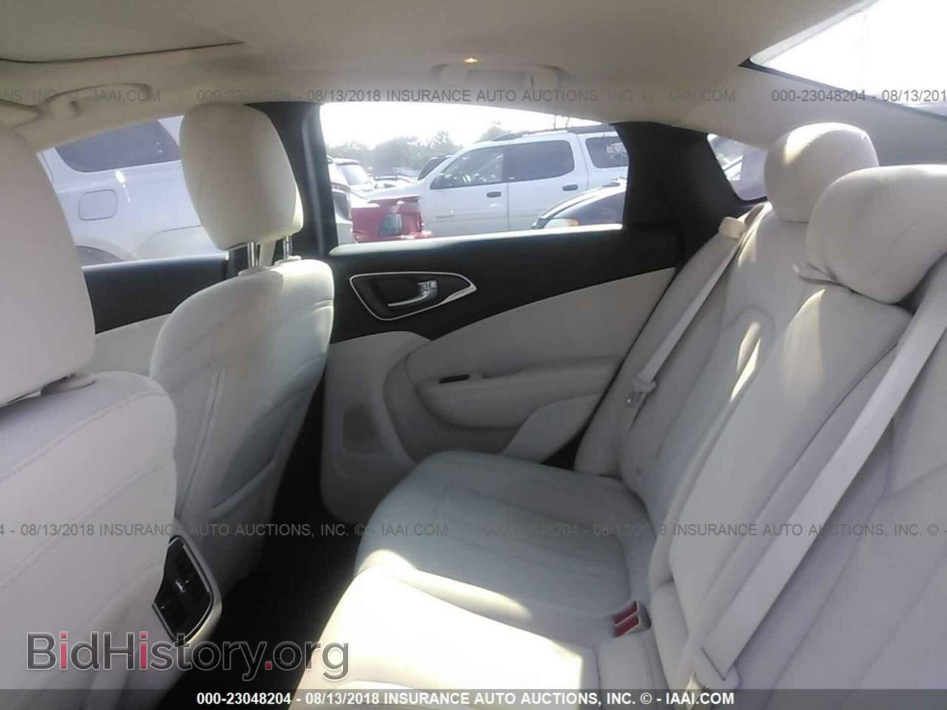 2015 Chrysler 200 - VIN: 1C3CCCAB0FN678267 - Photo 8