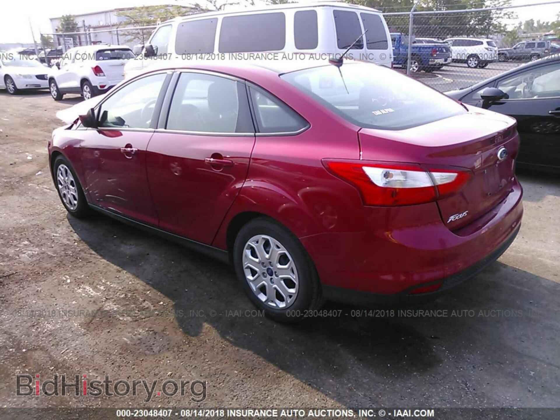 2012 Ford Focus - VIN: 1FAHP3F28CL304260 - Photo 3