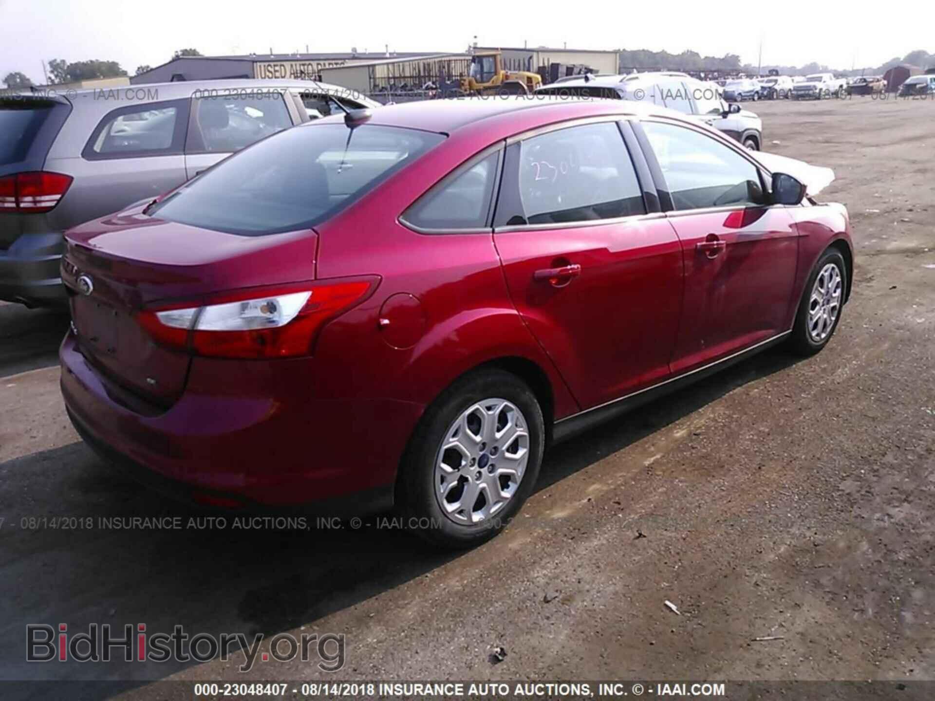 2012 Ford Focus - VIN: 1FAHP3F28CL304260 - Photo 4