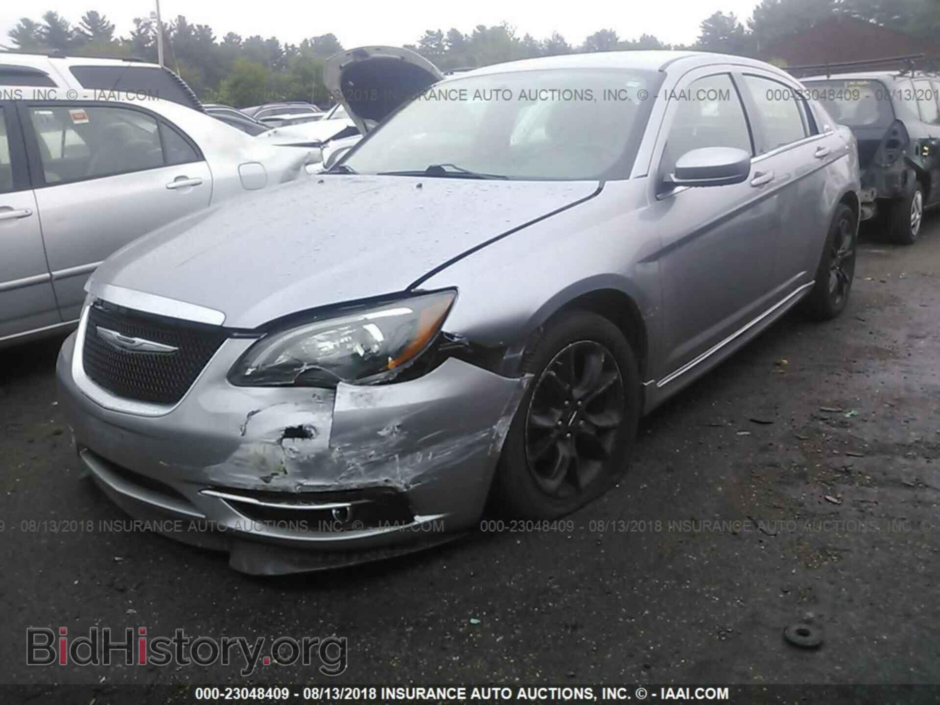 2014 Chrysler 200 - VIN: 1C3CCBCG9EN170879 - Фото 2