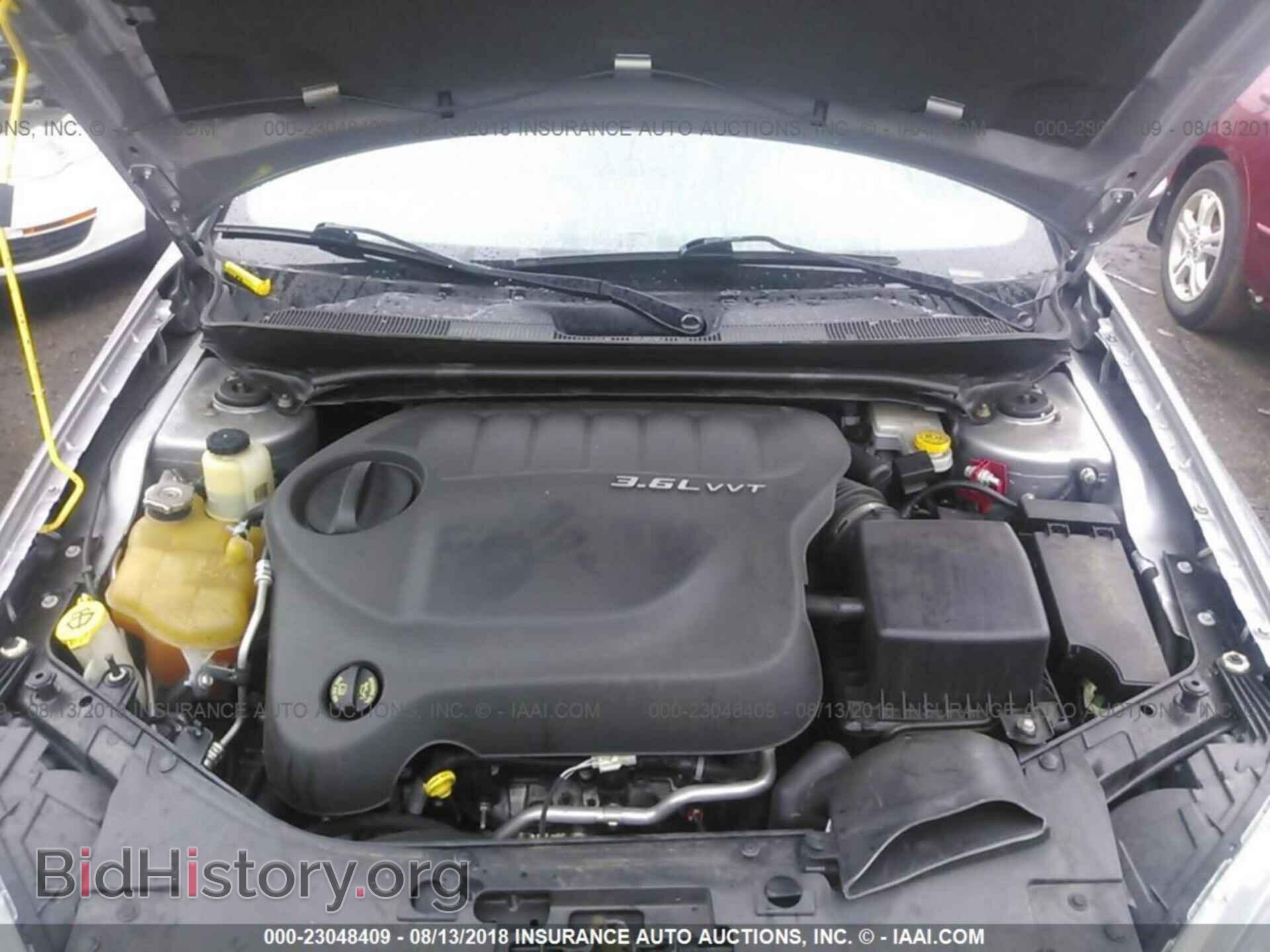 2014 Chrysler 200 - VIN: 1C3CCBCG9EN170879 - Фото 10