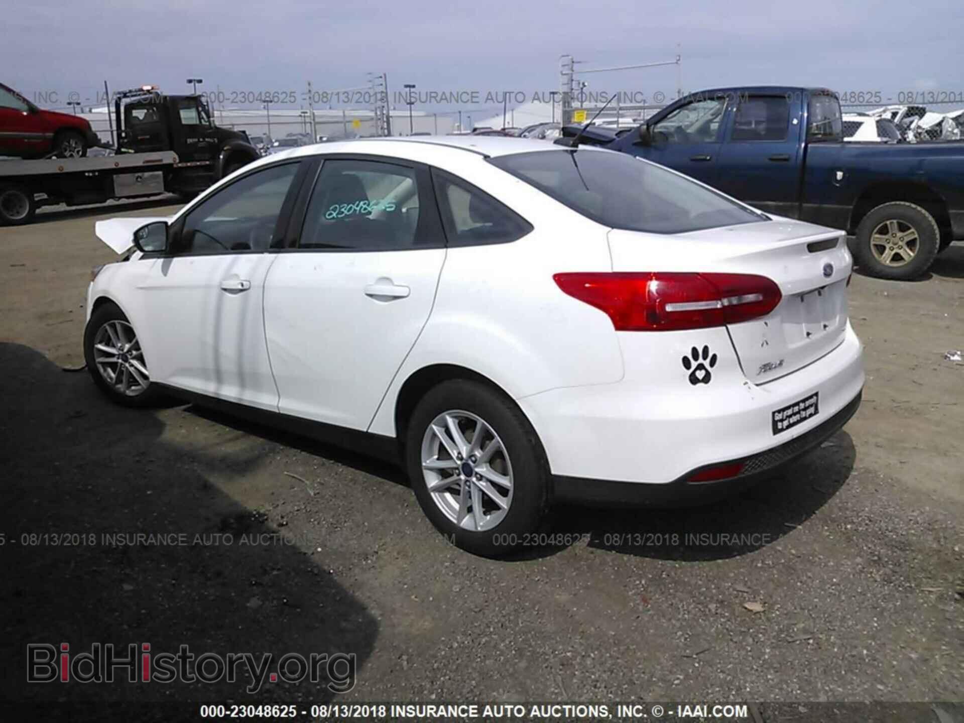 2015 Ford Focus - VIN: 1FADP3F22FL217151 - Photo 3