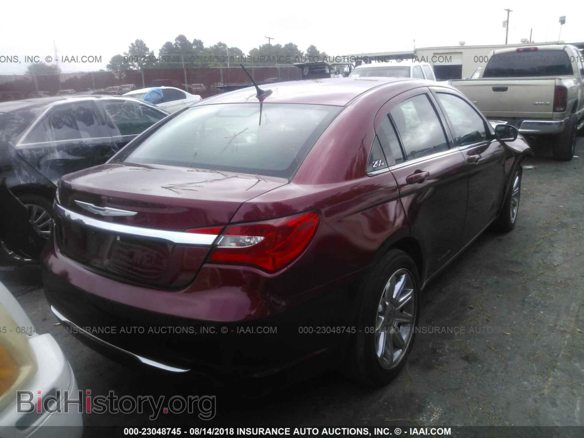 2013 Chrysler 200 - VIN: 1C3CCBAB6DN622597 - Фото 4