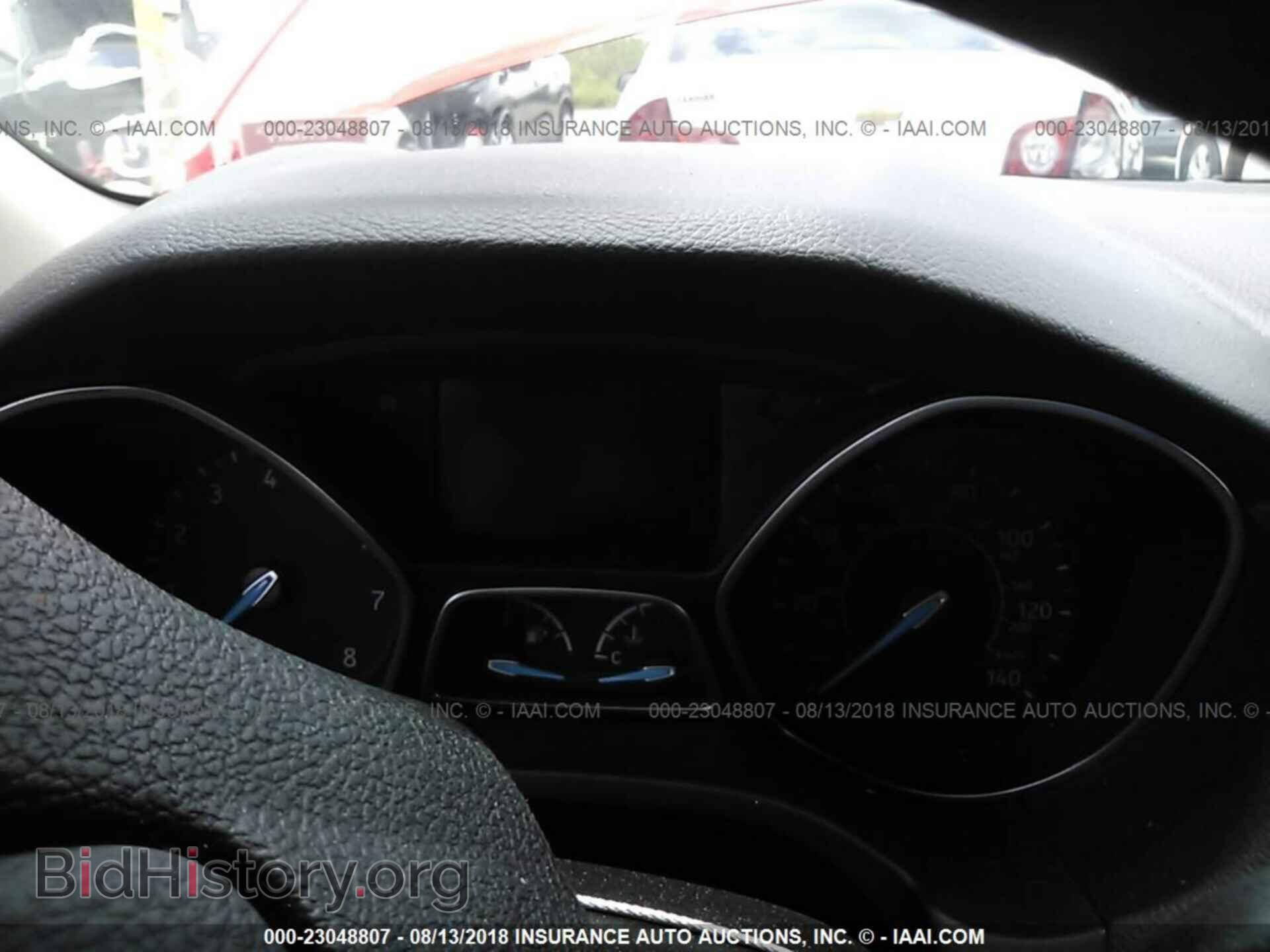 2017 Ford Focus - VIN: 1FADP3K26HL337978 - Photo 7