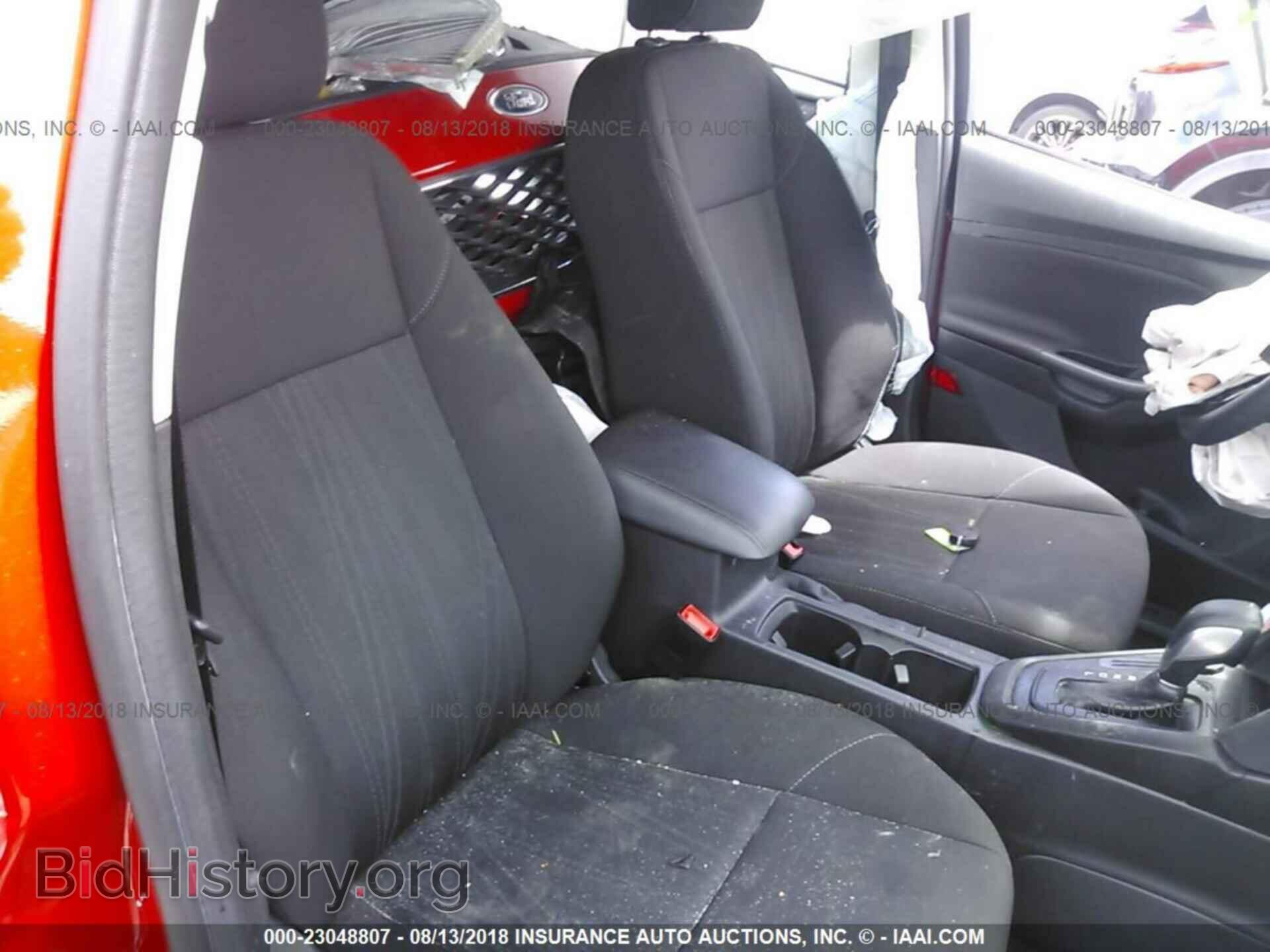 2017 Ford Focus - VIN: 1FADP3K26HL337978 - Photo 8