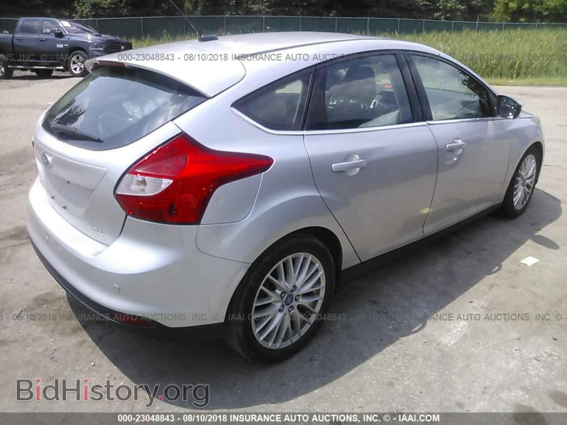 2012 Ford Focus - VIN: 1FAHP3M28CL180008 - Photo 4
