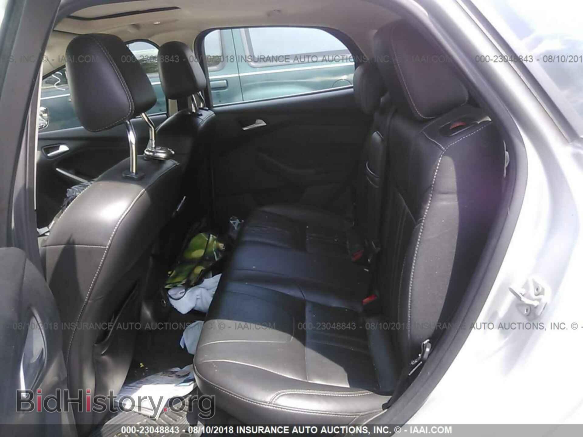 2012 Ford Focus - VIN: 1FAHP3M28CL180008 - Photo 8