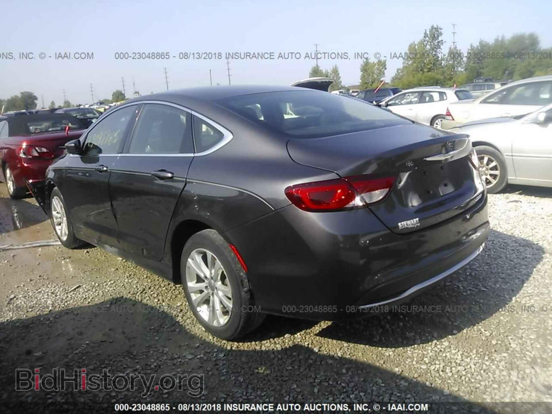 2015 Chrysler 200 - VIN: 1C3CCCAB4FN700335 - Photo 3
