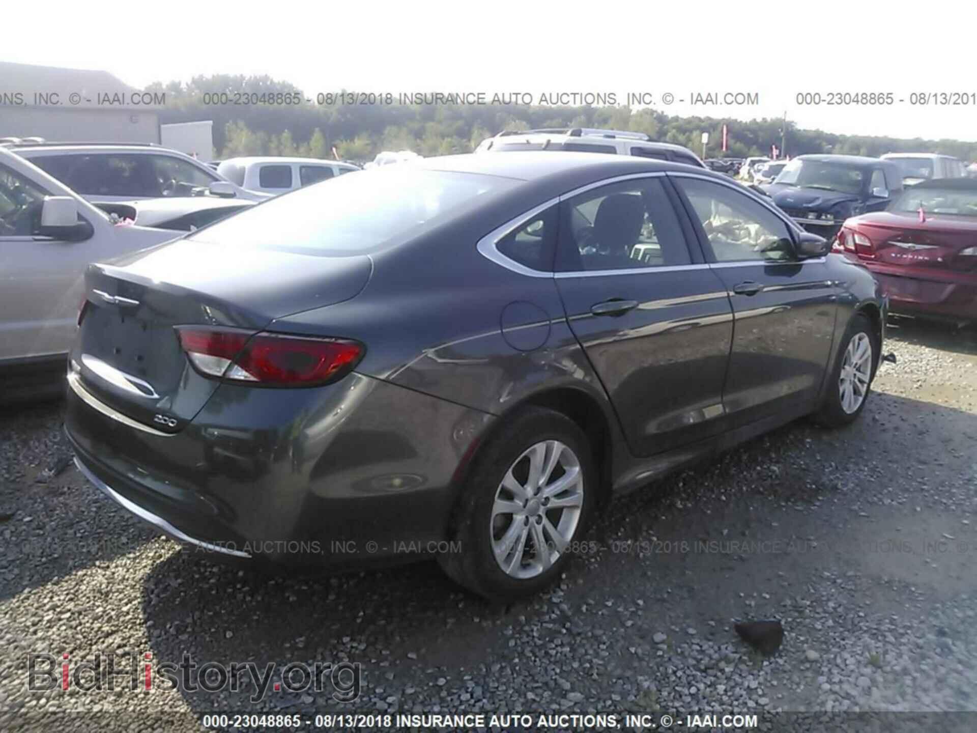 2015 Chrysler 200 - VIN: 1C3CCCAB4FN700335 - Photo 4