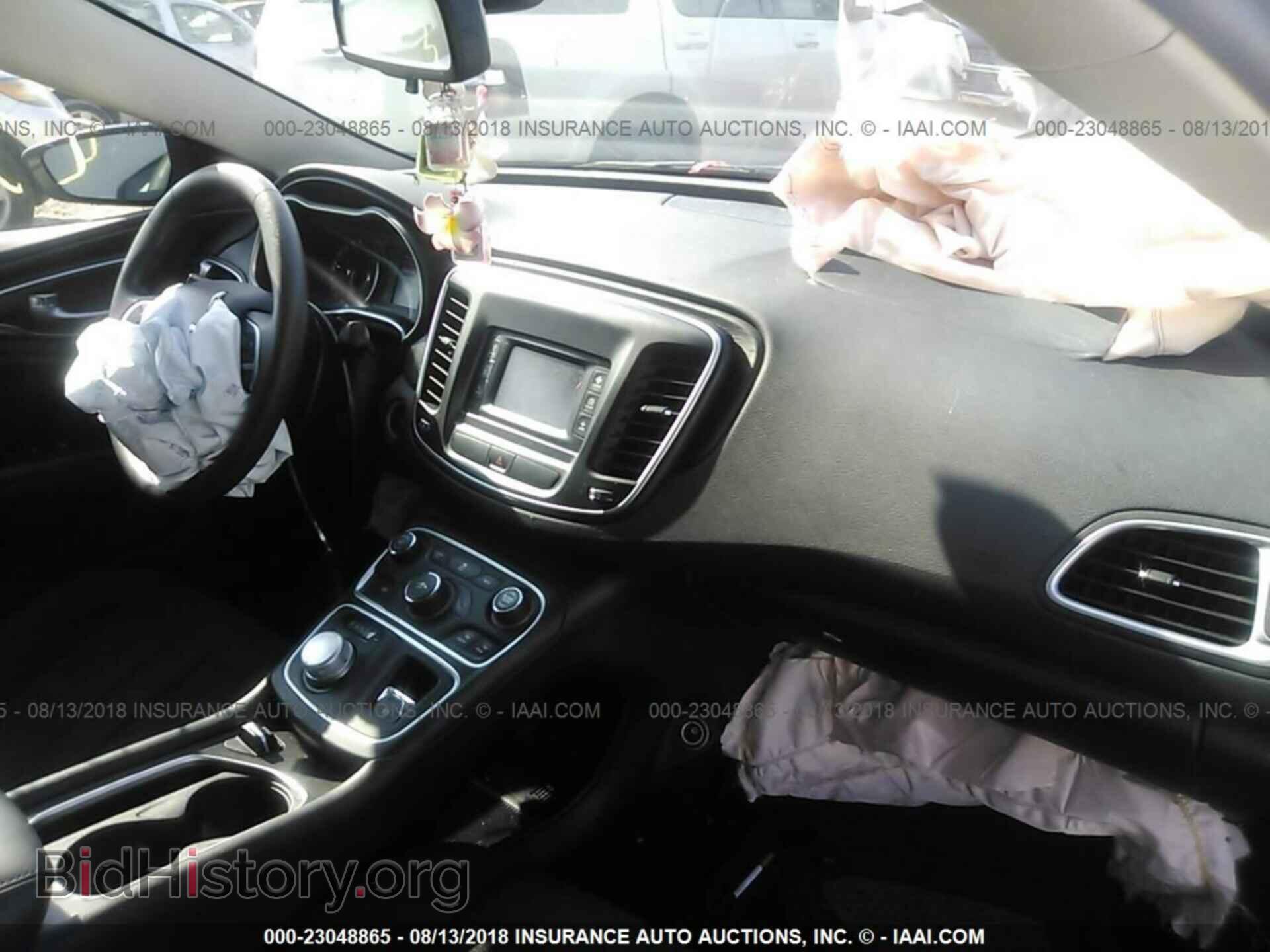 2015 Chrysler 200 - VIN: 1C3CCCAB4FN700335 - Photo 5
