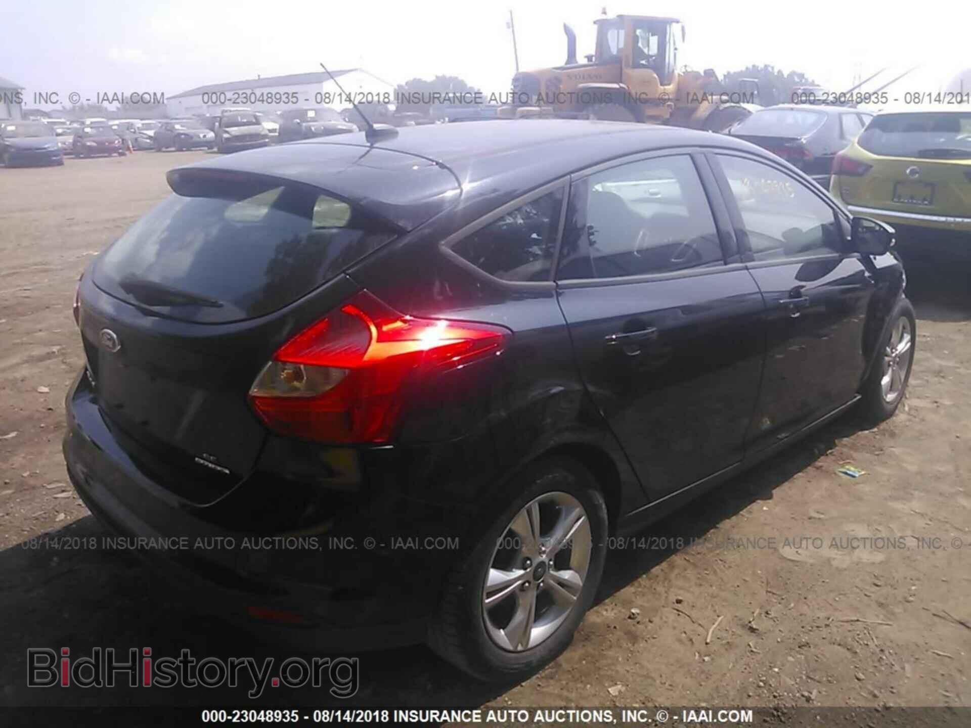 2014 Ford Focus - VIN: 1FADP3K22EL136803 - Photo 4