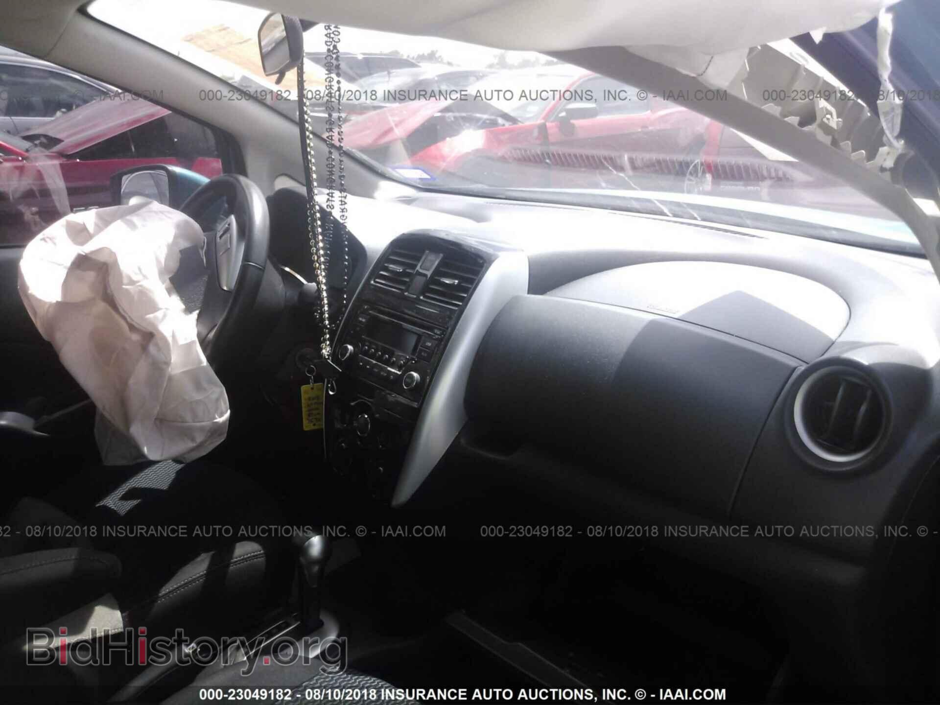 2015 Nissan Versa note - VIN: 3N1CE2CP1FL417676 - Photo 5