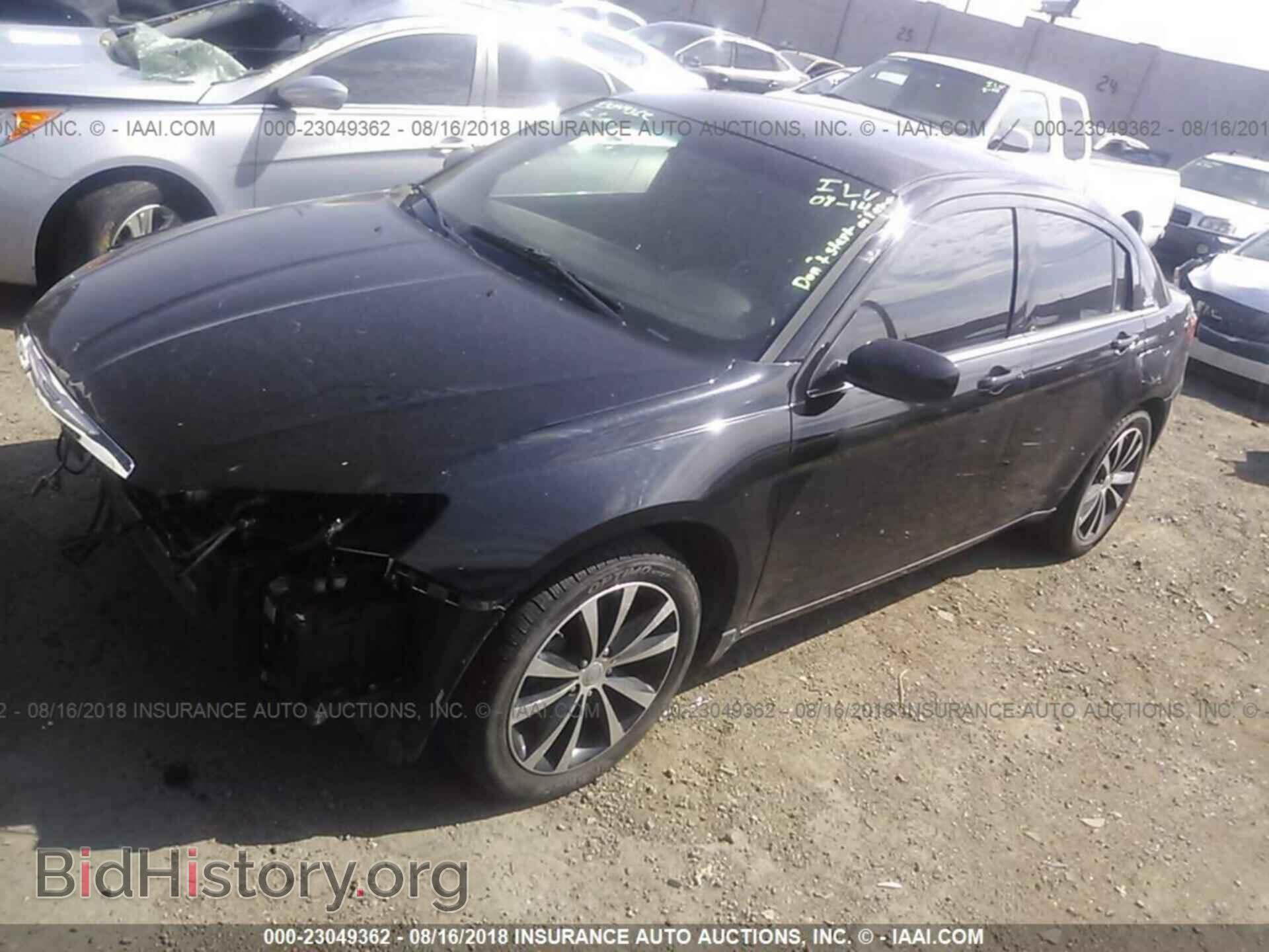 2012 Chrysler 200 - VIN: 1C3CCBHG7CN307985 - Фото 2