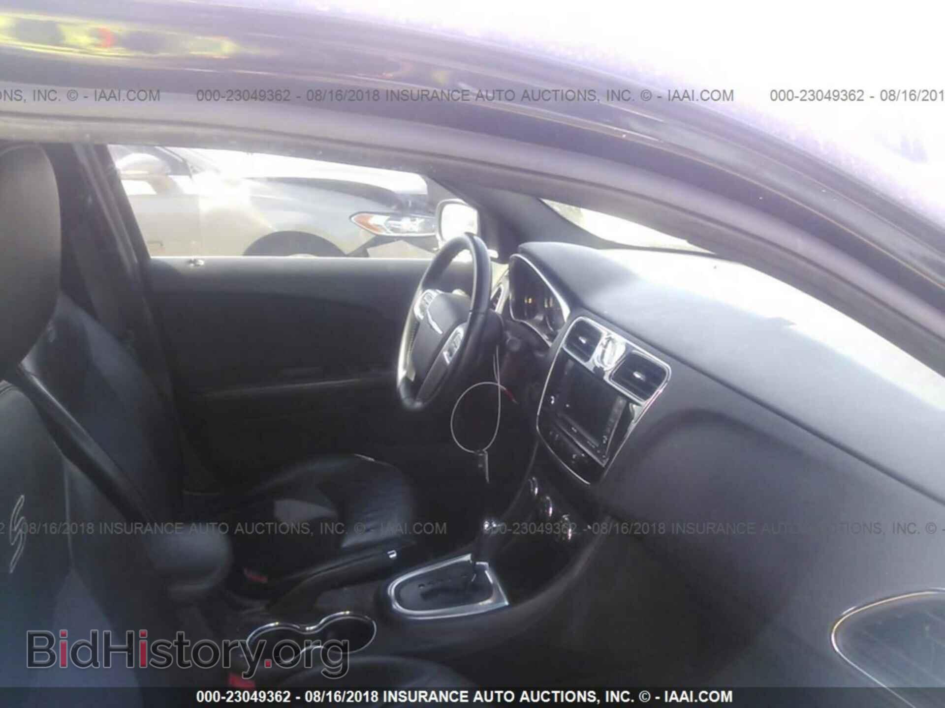 2012 Chrysler 200 - VIN: 1C3CCBHG7CN307985 - Фото 5