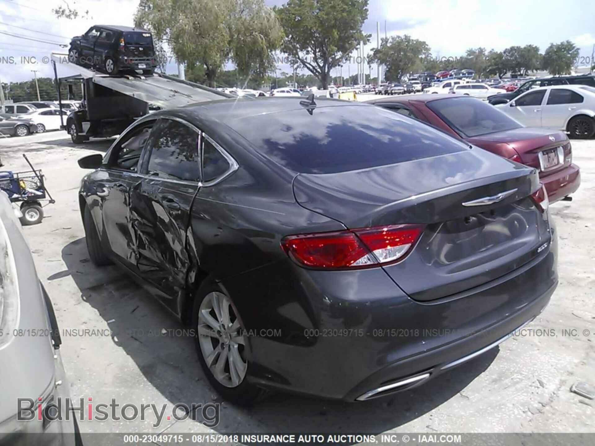 2016 Chrysler 200 - VIN: 1C3CCCAG6GN192740 - Photo 3