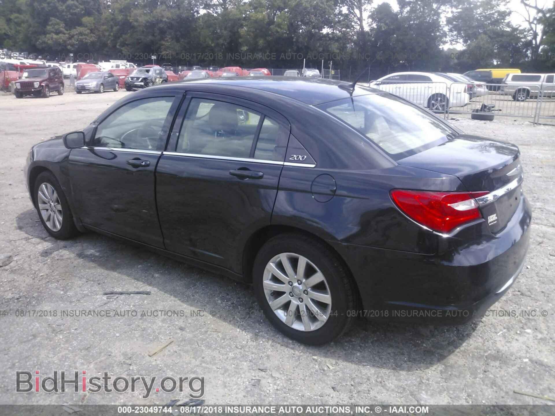 2011 Chrysler 200 - VIN: 1C3BC1FB0BN514729 - Photo 3