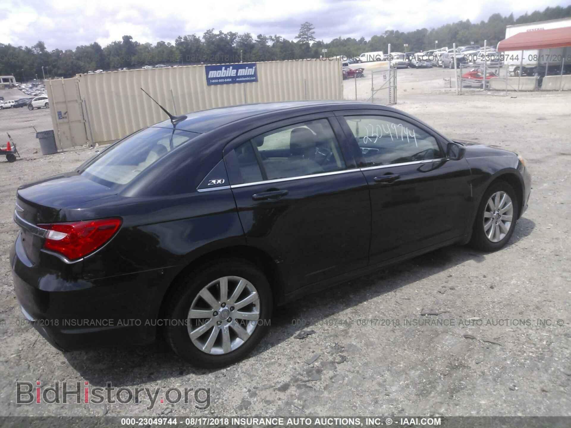2011 Chrysler 200 - VIN: 1C3BC1FB0BN514729 - Photo 4